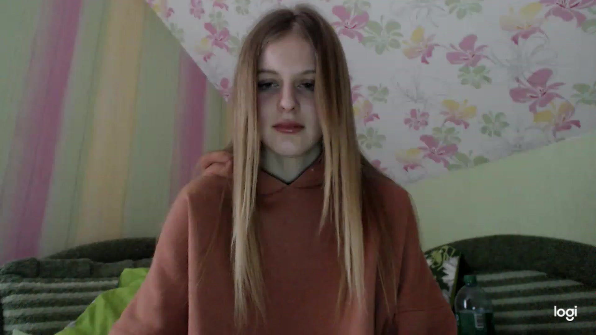 Gallery image thumbnail from MonicaBlondie's myfreecams stream on, 03/26/2023, 14:10 image 6 of 20