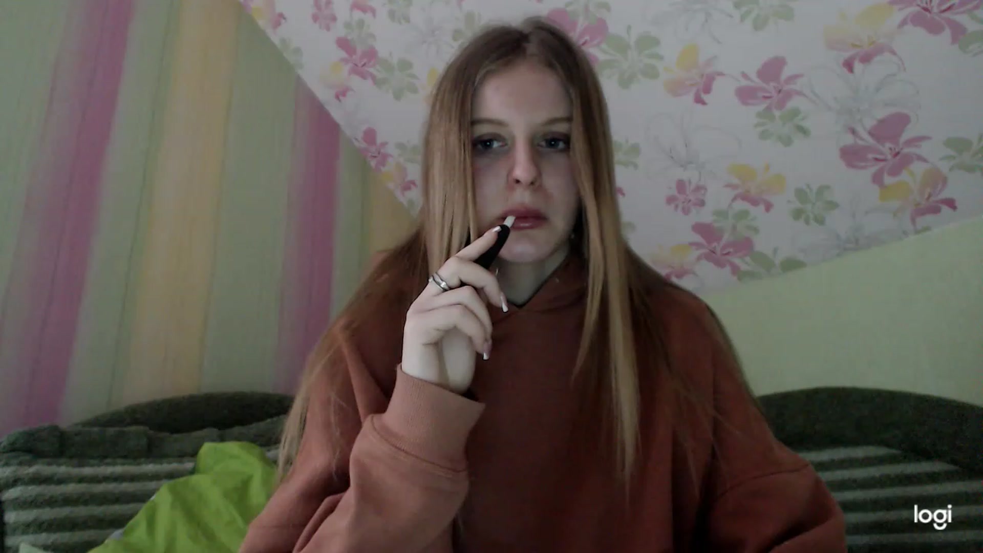 Gallery image thumbnail from MonicaBlondie's myfreecams stream on, 03/26/2023, 14:10 image 4 of 20