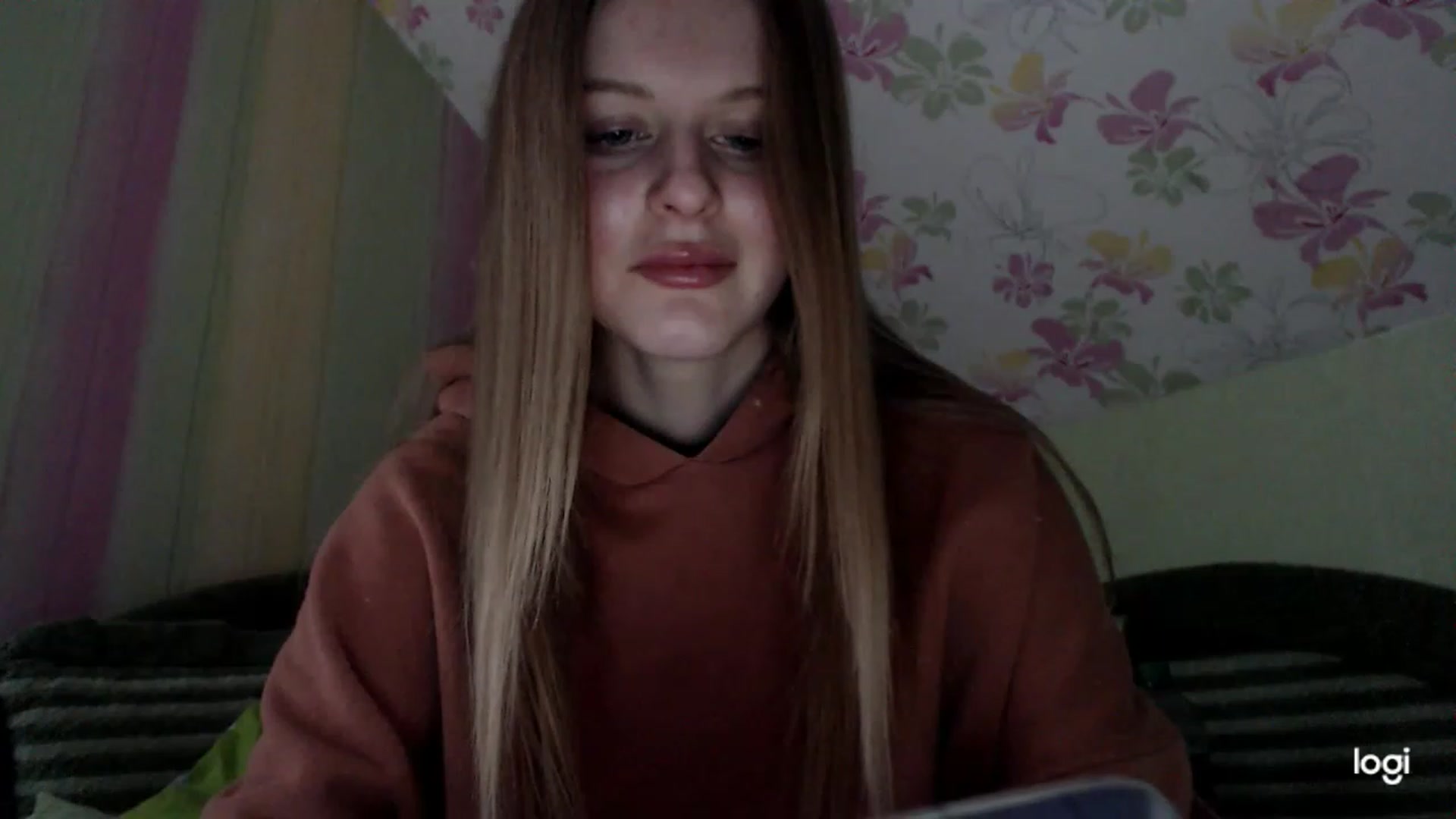 Gallery image thumbnail from MonicaBlondie's myfreecams stream on, 03/26/2023, 14:10 image 13 of 20
