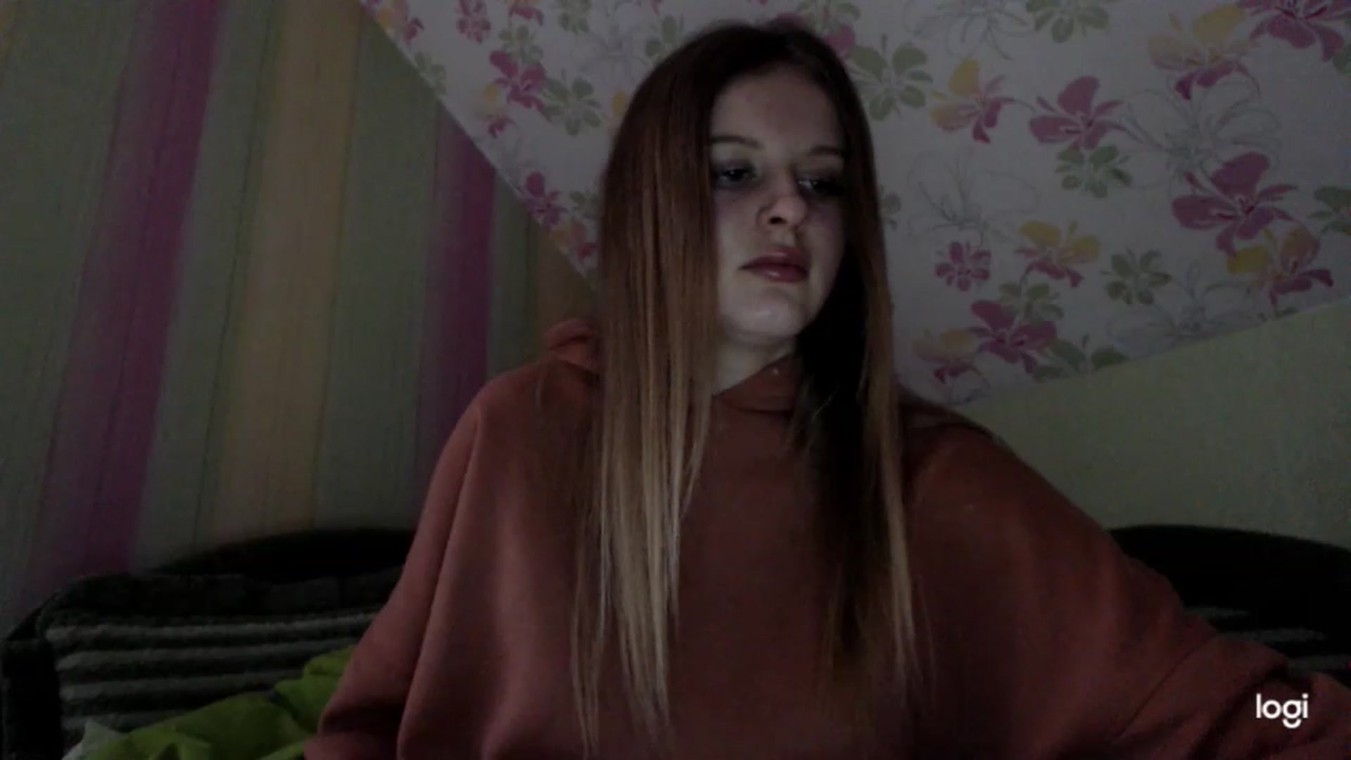Gallery image thumbnail from MonicaBlondie's myfreecams stream on, 03/26/2023, 14:10 image 19 of 20