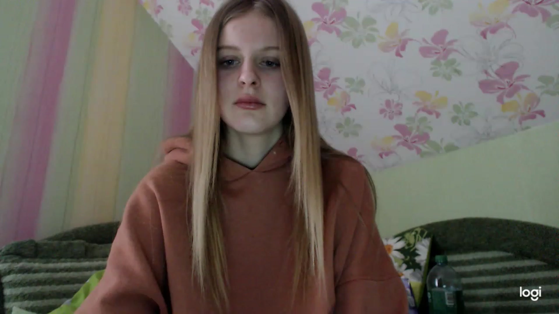 Gallery image thumbnail from MonicaBlondie's myfreecams stream on, 03/26/2023, 14:10 image 9 of 20