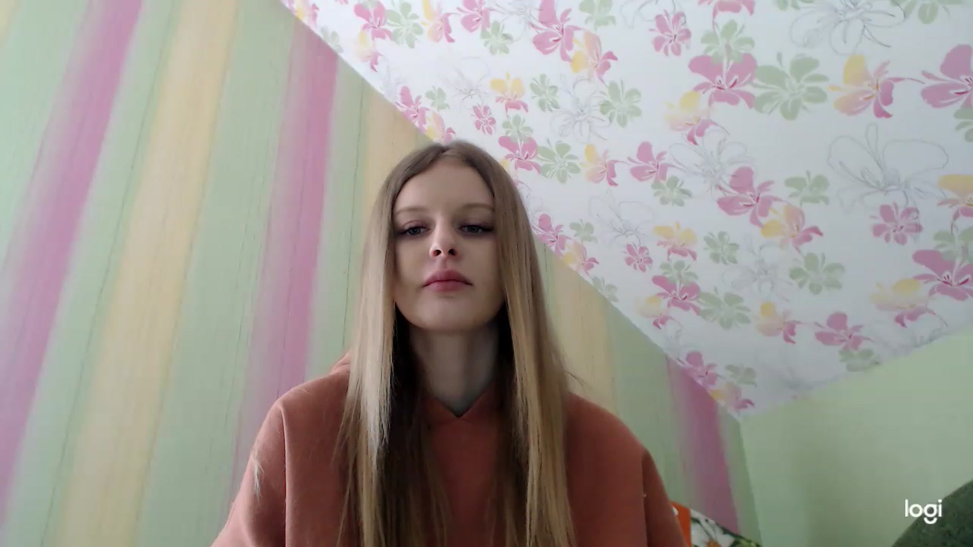 Gallery image thumbnail from MonicaBlondie's myfreecams stream on, 03/29/2023, 12:25 image 19 of 20