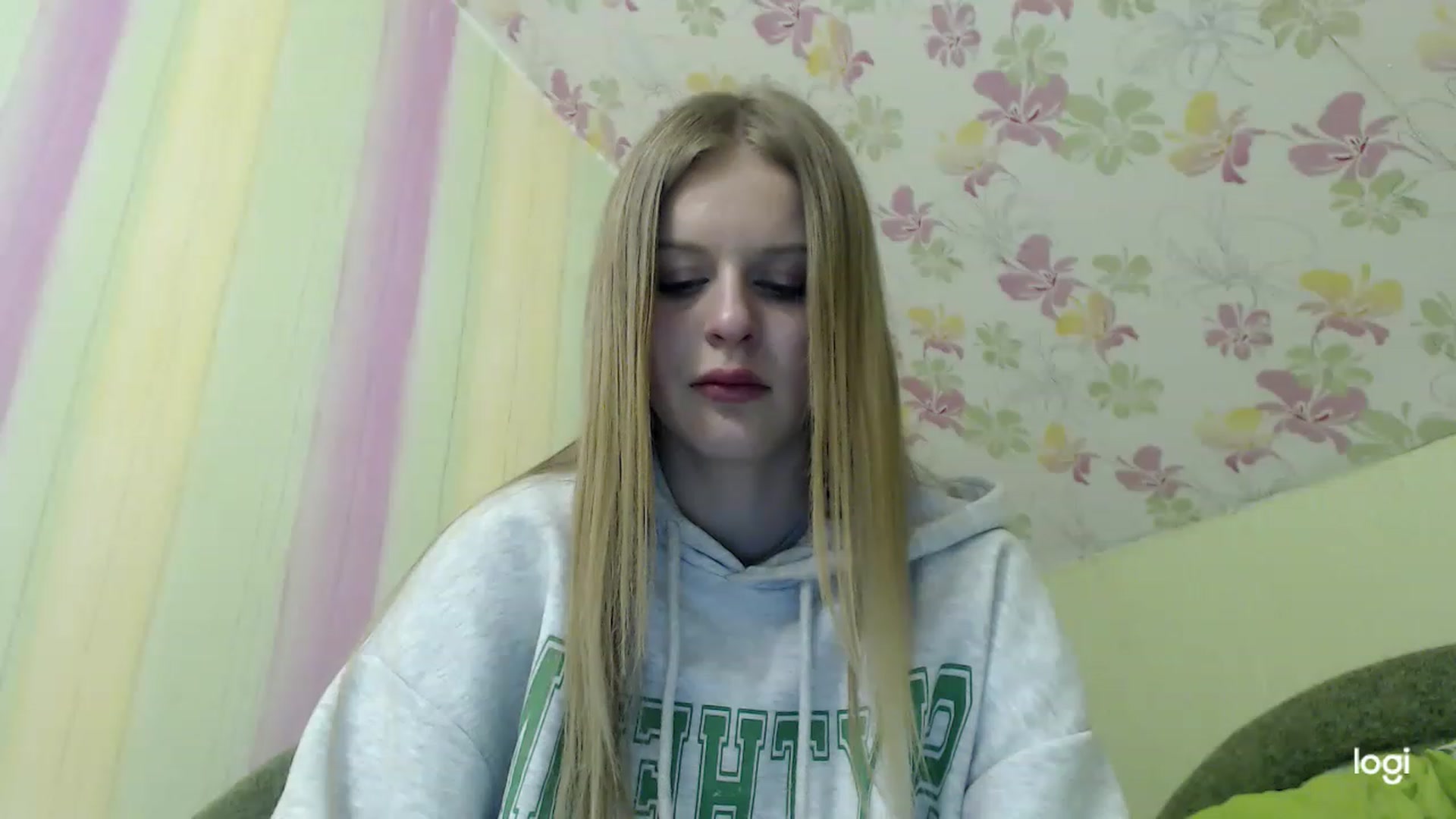 Gallery image thumbnail from MonicaBlondie's myfreecams stream on, 04/09/2023, 21:51 image 15 of 20