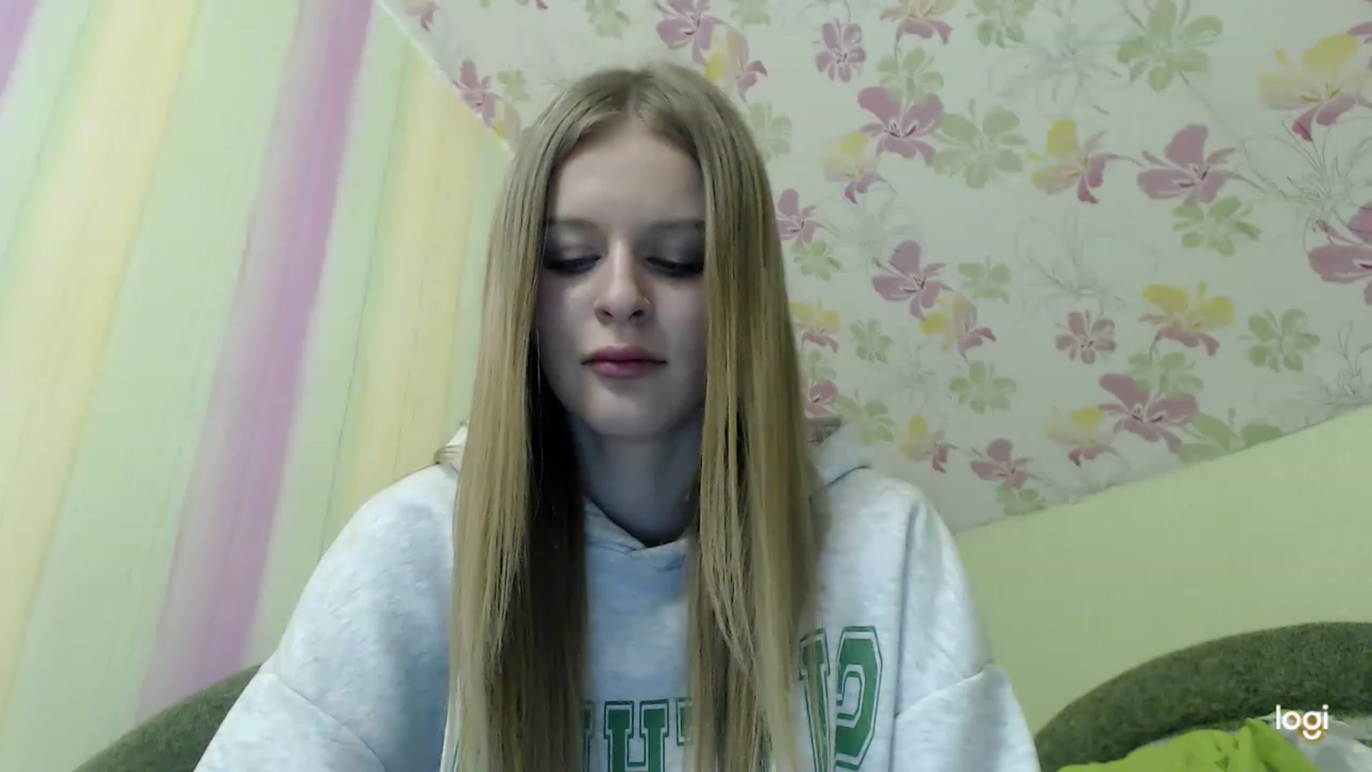 Gallery image thumbnail from MonicaBlondie's myfreecams stream on, 04/09/2023, 23:05 image 14 of 20