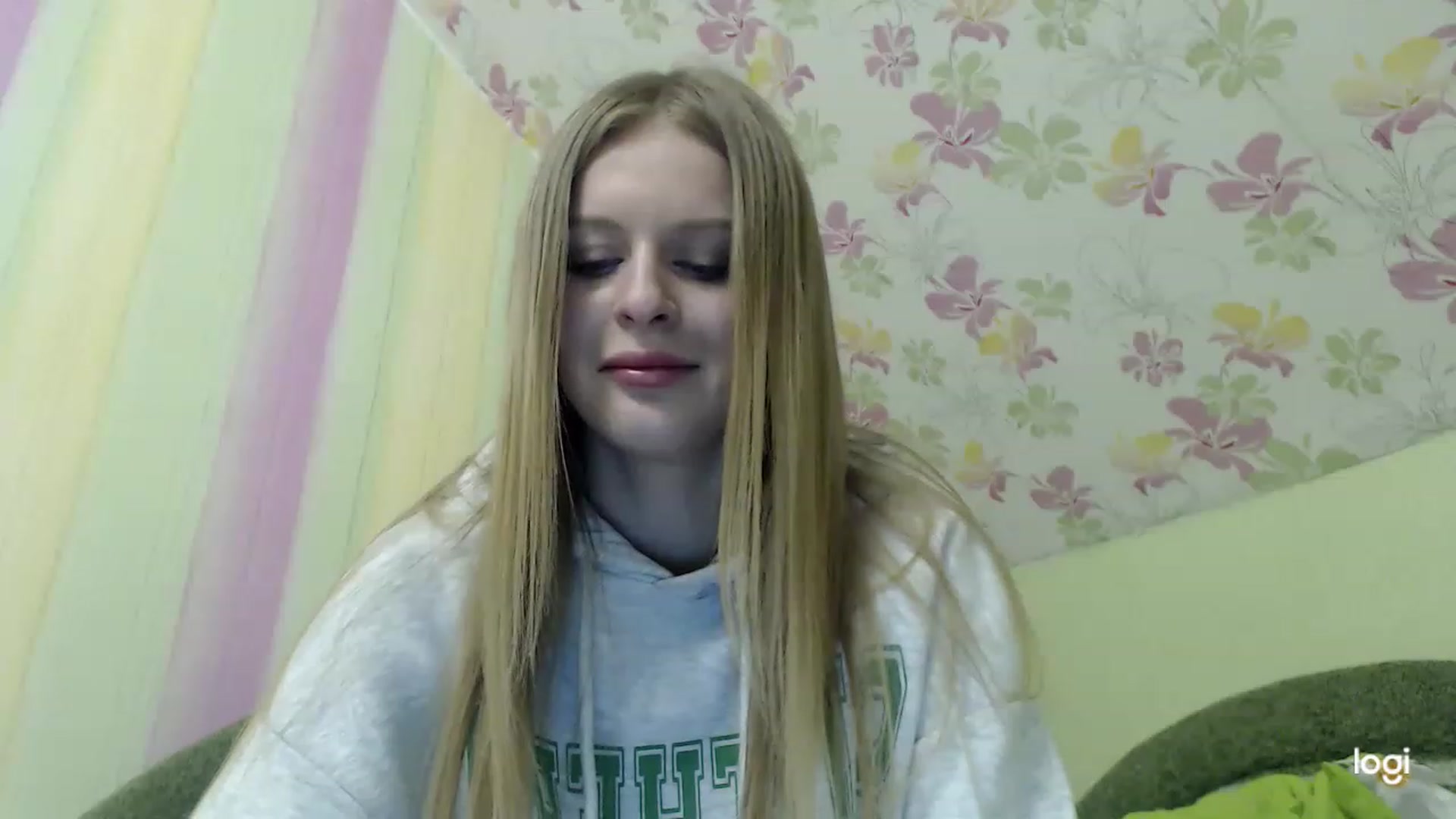 Gallery image thumbnail from MonicaBlondie's myfreecams stream on, 04/09/2023, 23:05 image 15 of 20