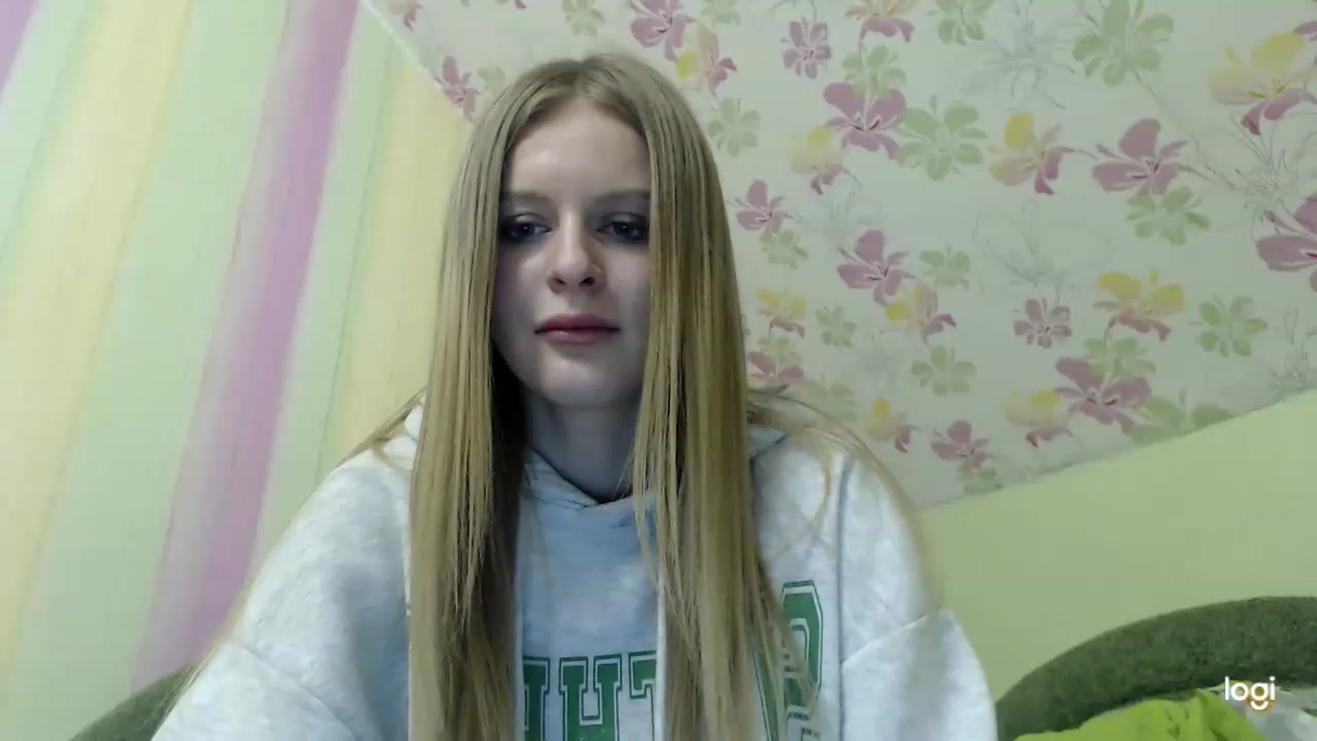 Gallery image thumbnail from MonicaBlondie's myfreecams stream on, 04/09/2023, 23:05 image 17 of 20
