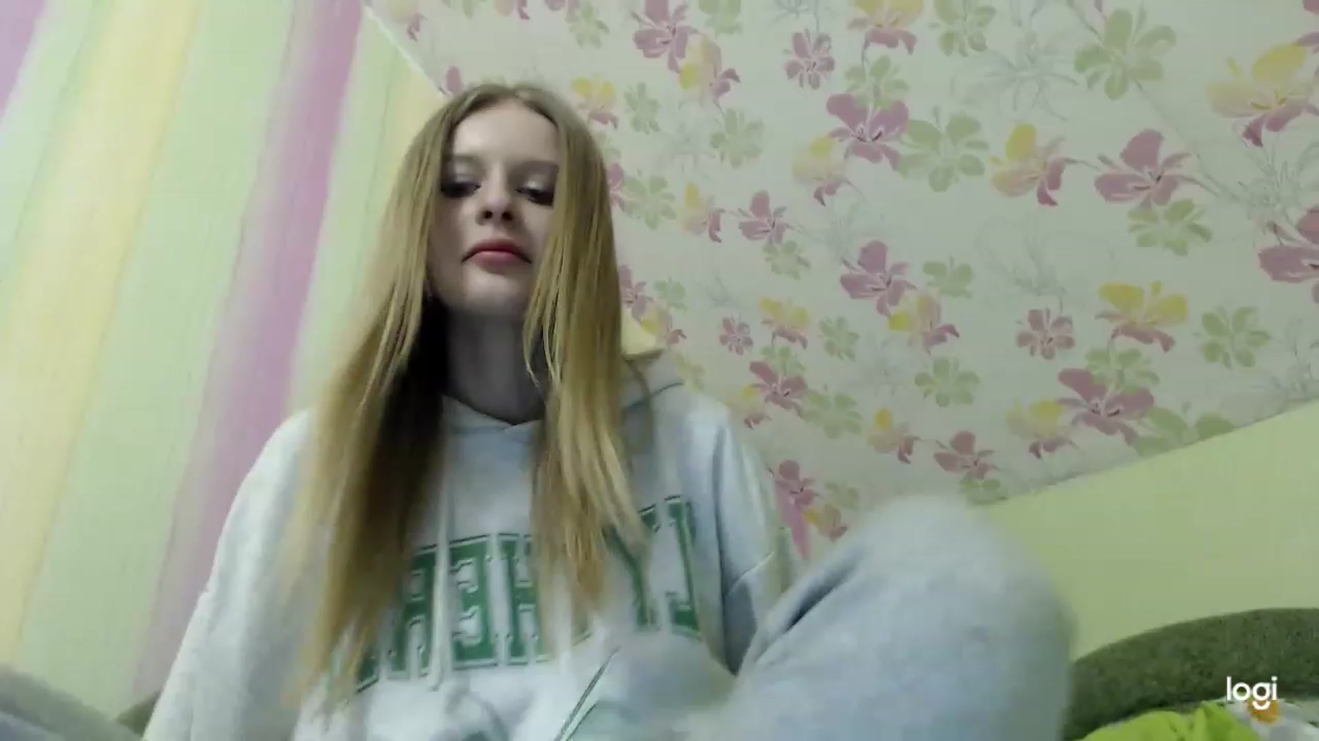 Gallery image thumbnail from MonicaBlondie's myfreecams stream on, 04/09/2023, 23:05 image 10 of 20