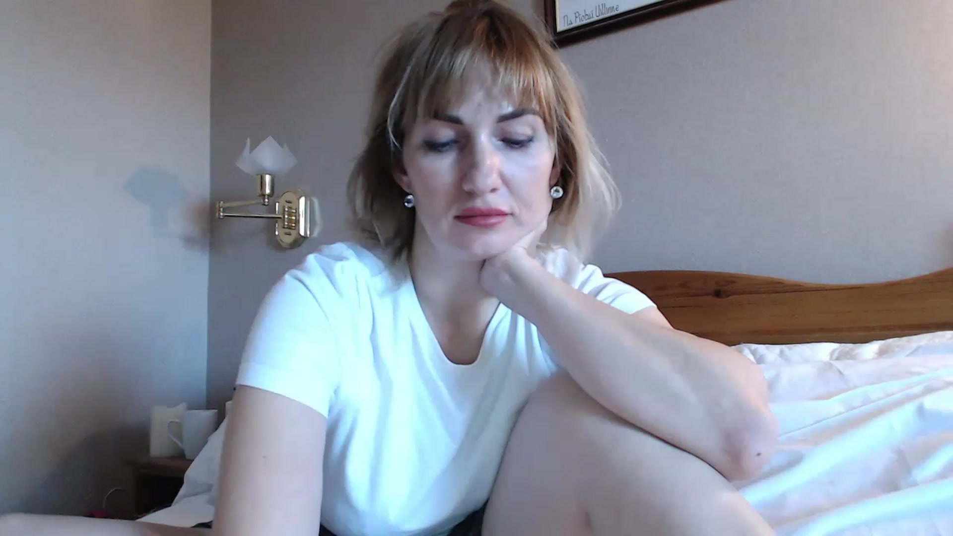 Gallery image thumbnail from MonicaChu's myfreecams stream on, 11/15/2022, 15:34 image 17 of 20