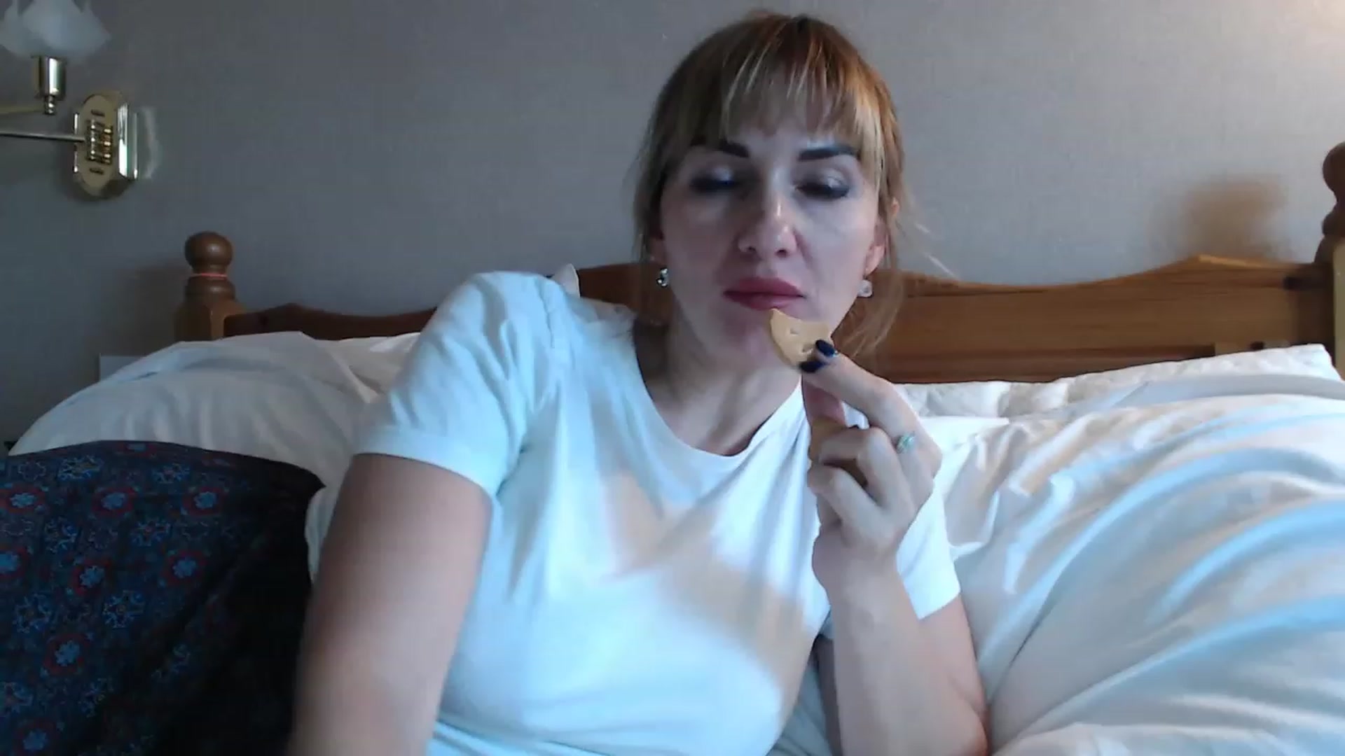 Gallery image thumbnail from MonicaChu's myfreecams stream on, 11/15/2022, 15:34 image 9 of 20