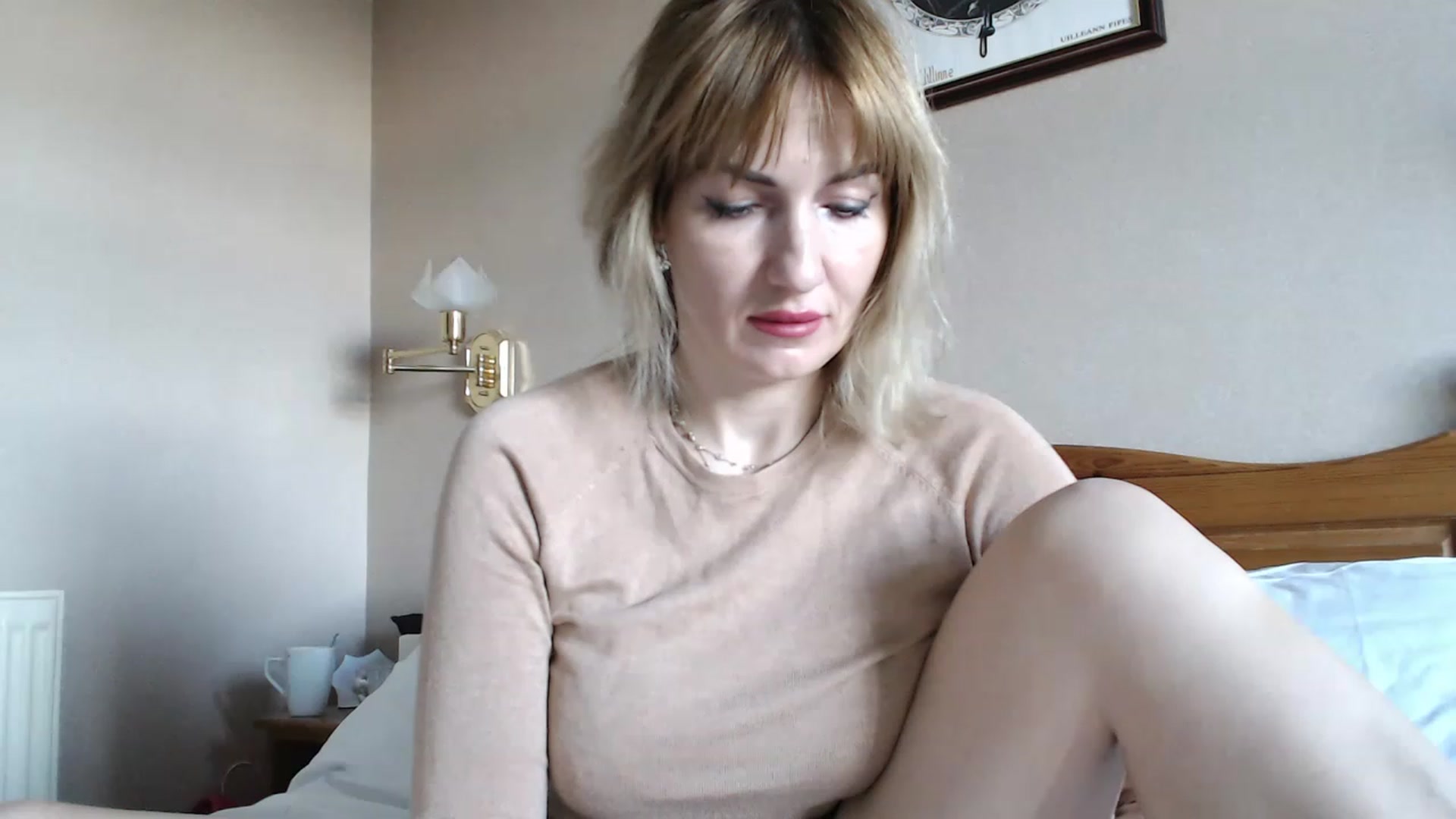 Gallery image thumbnail from MonicaChu's myfreecams stream on, 11/16/2022, 15:57 image 3 of 20
