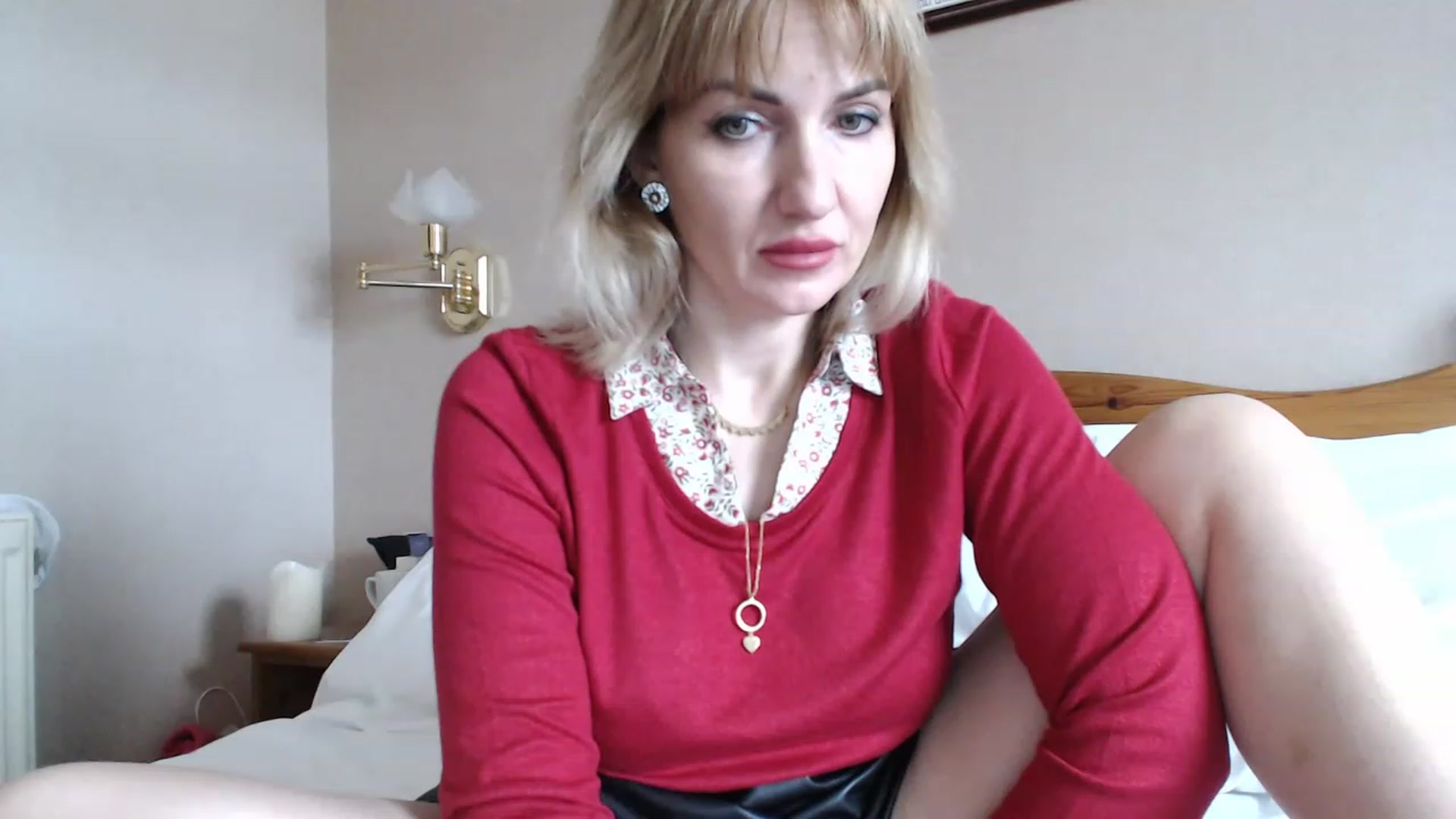 Gallery image thumbnail from MonicaChu's myfreecams stream on, 11/18/2022, 15:04 image 10 of 20