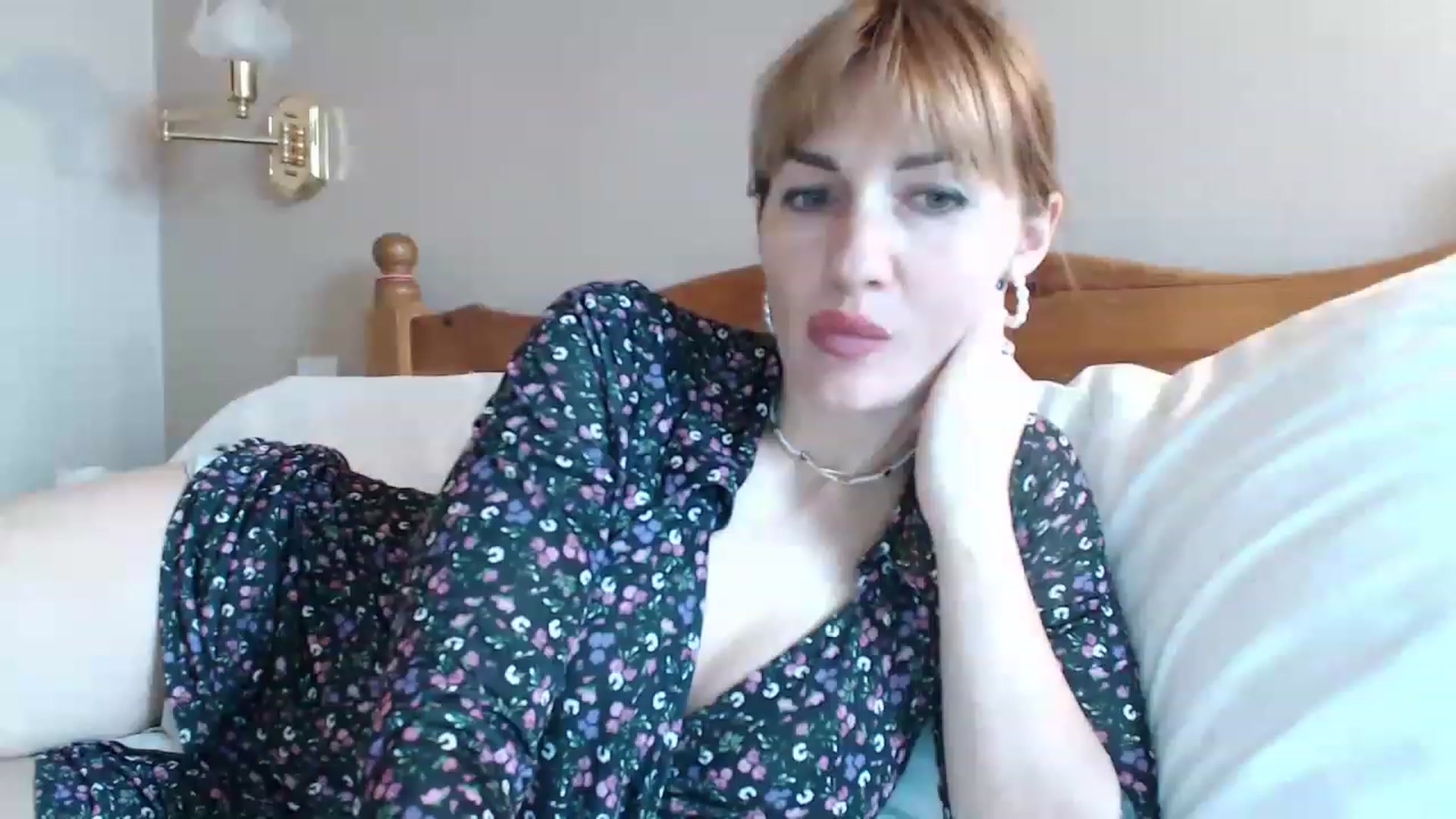 Gallery image thumbnail from MonicaChu's myfreecams stream on, 11/19/2022, 15:31 image 5 of 20