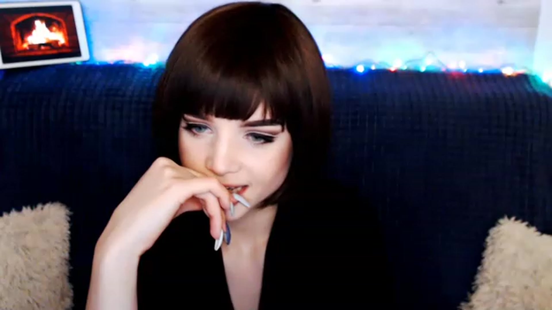 Gallery image thumbnail from MonicaHigh's myfreecams stream on, 12/28/2022, 02:00 image 17 of 20