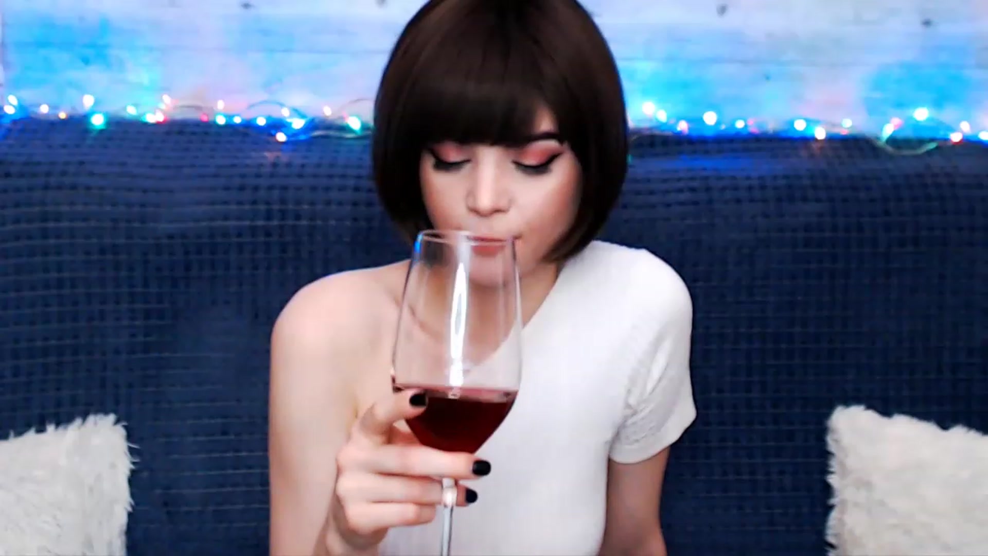 Gallery image thumbnail from MonicaHigh's myfreecams stream on, 01/15/2023, 04:12 image 12 of 20