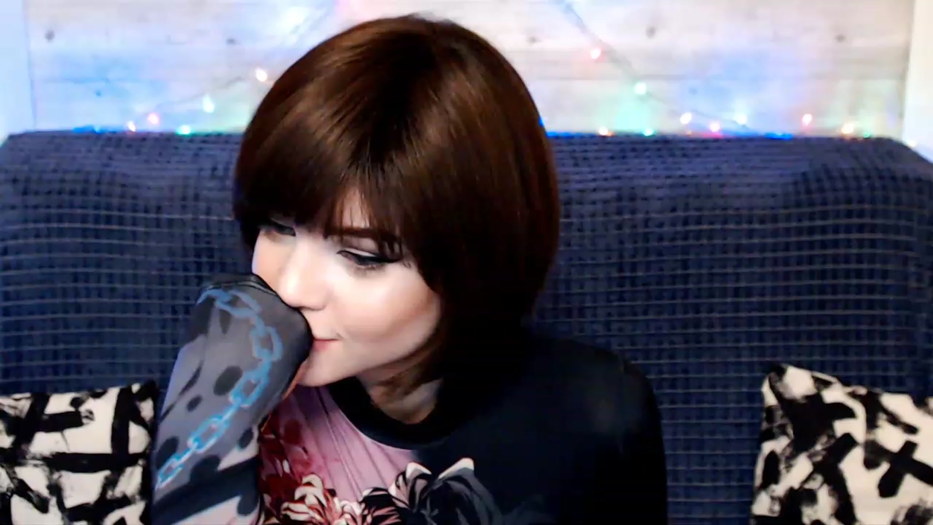Gallery image thumbnail from MonicaHigh's myfreecams stream on, 02/14/2023, 02:09 image 3 of 20
