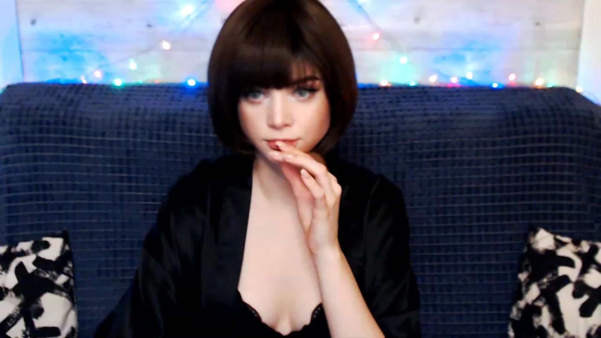 Gallery image thumbnail from MonicaHigh's myfreecams stream on, 02/15/2023, 03:29 image 5 of 20