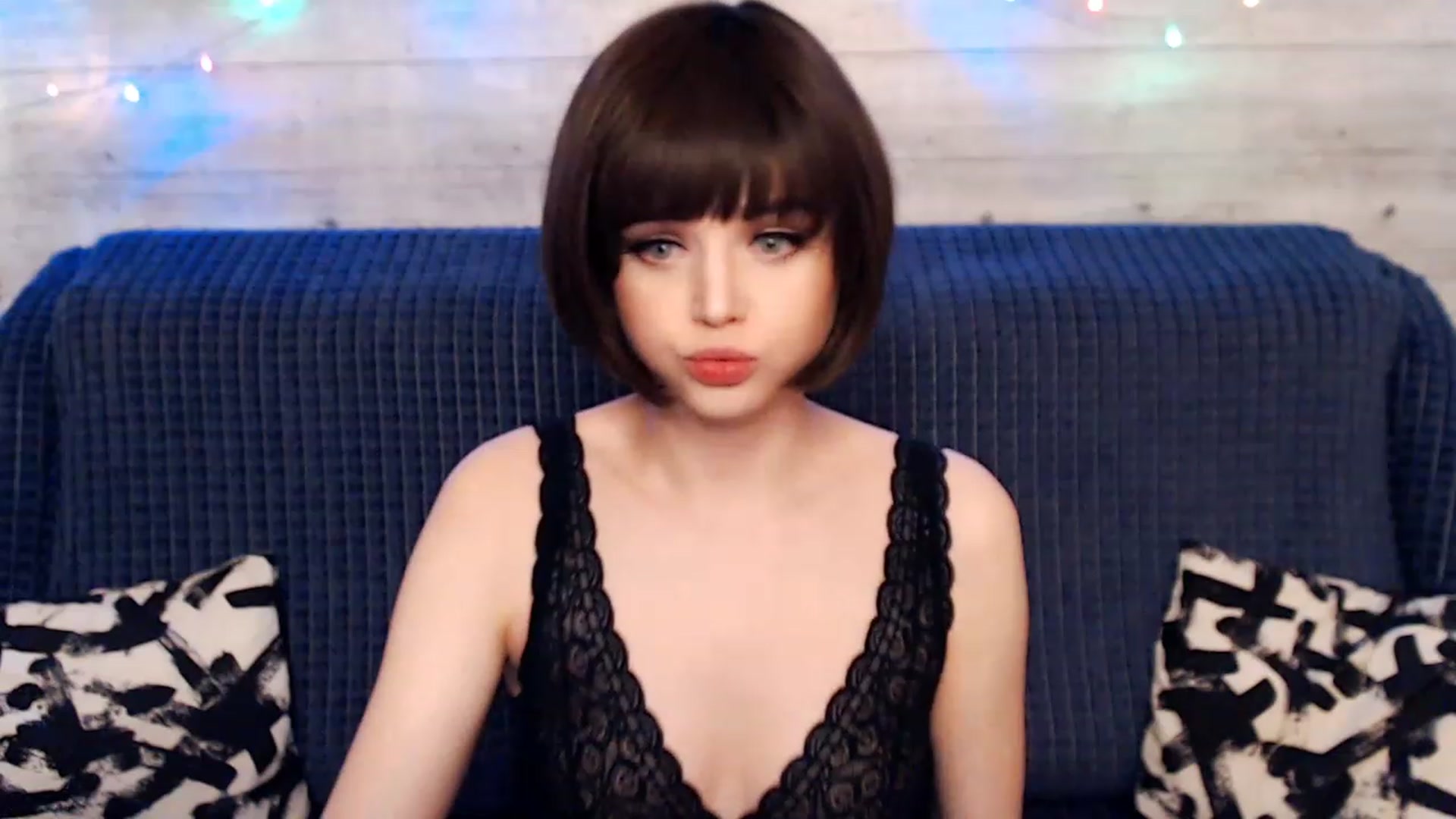 Gallery image thumbnail from MonicaHigh's myfreecams stream on, 04/14/2023, 02:02 image 16 of 20