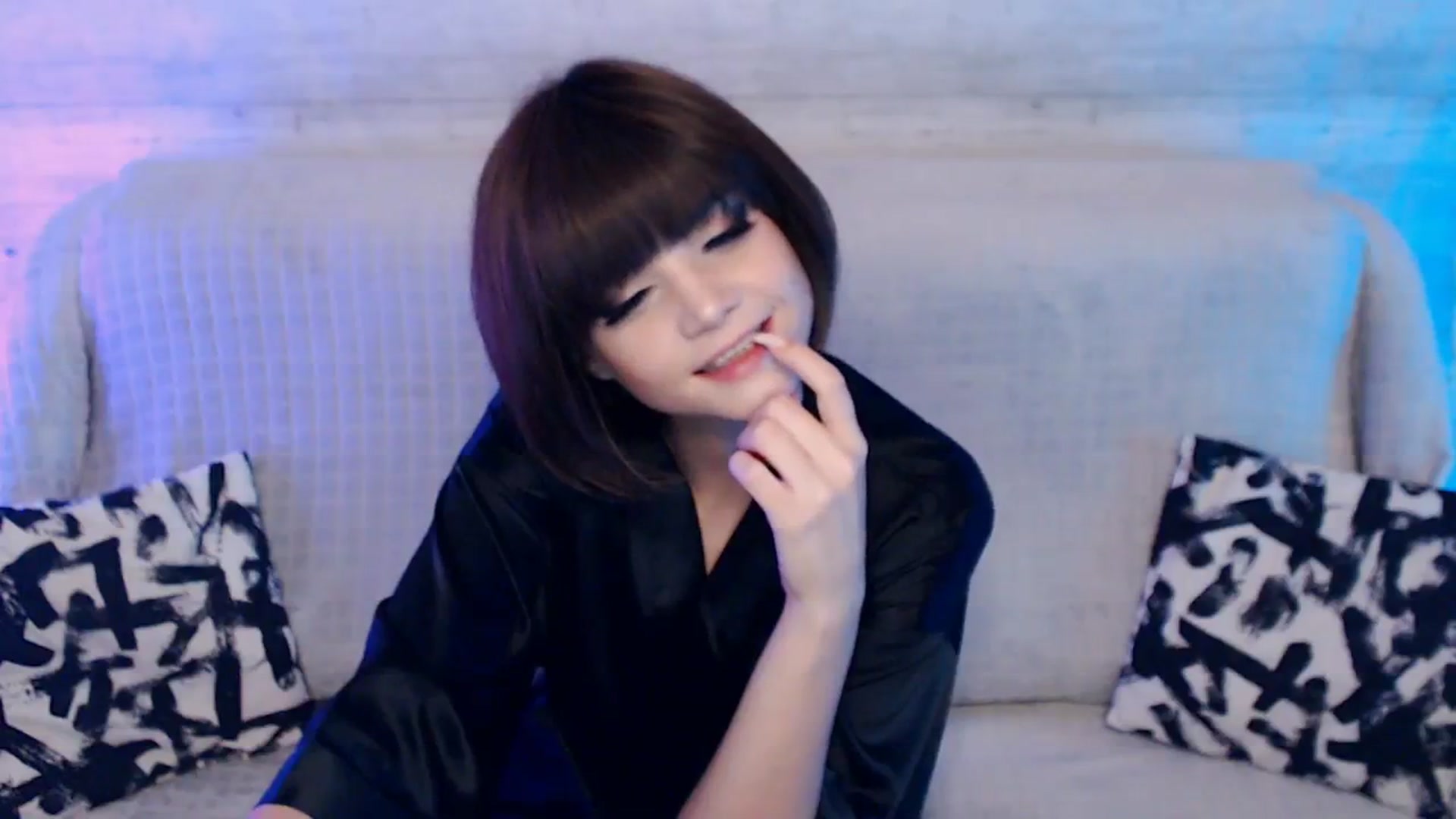 Gallery image thumbnail from MonicaHigh's myfreecams stream on, 08/10/2023, 03:22 image 3 of 20