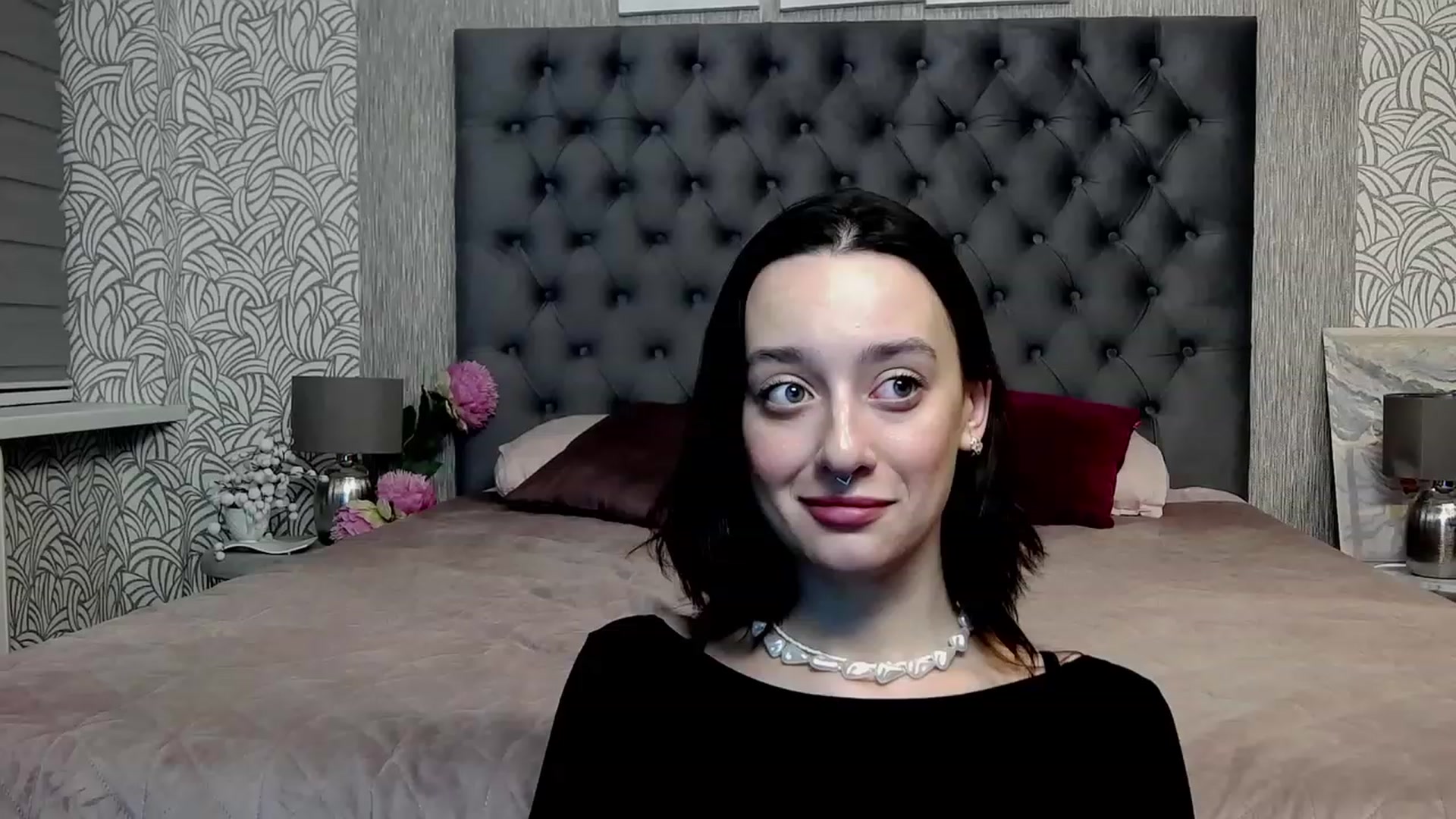 Gallery image thumbnail from MonicaKetman's myfreecams stream on, 11/23/2023, 01:09 image 3 of 20