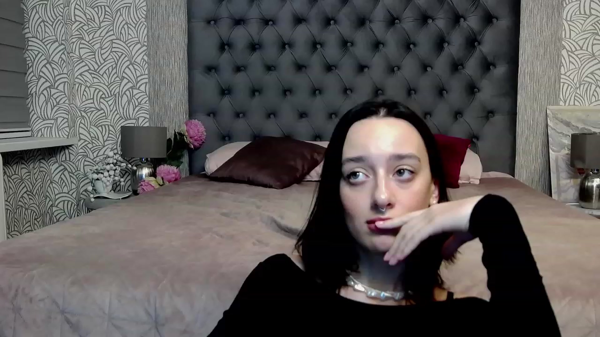 Gallery image thumbnail from MonicaKetman's myfreecams stream on, 11/23/2023, 01:09 image 20 of 20