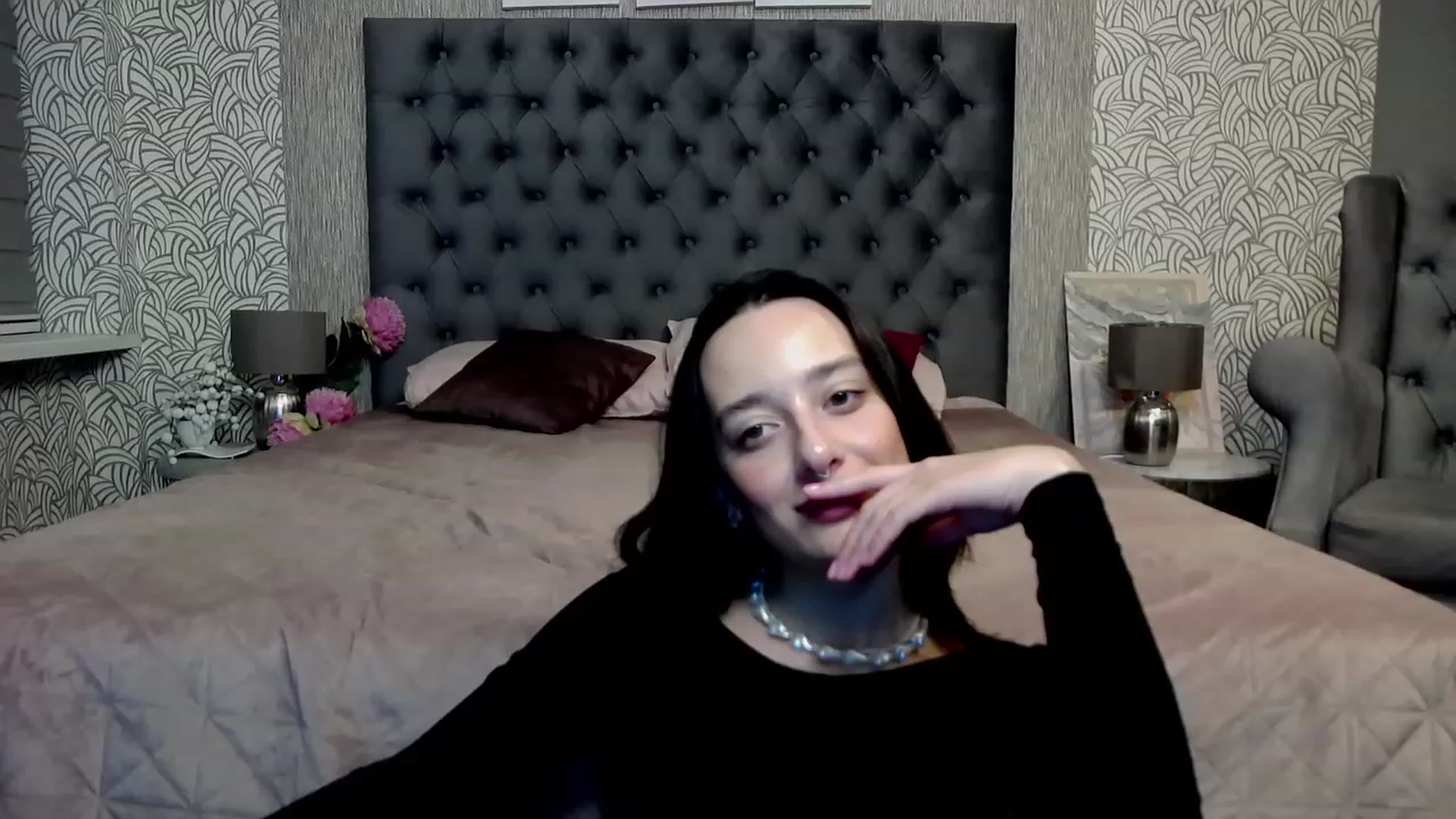 Gallery image thumbnail from MonicaKetman's myfreecams stream on, 11/23/2023, 02:04 image 4 of 20