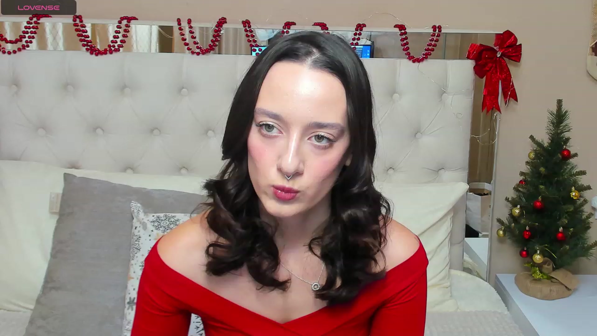 Gallery image thumbnail from MonicaKetman's myfreecams stream on, 12/25/2023, 22:31 image 11 of 20