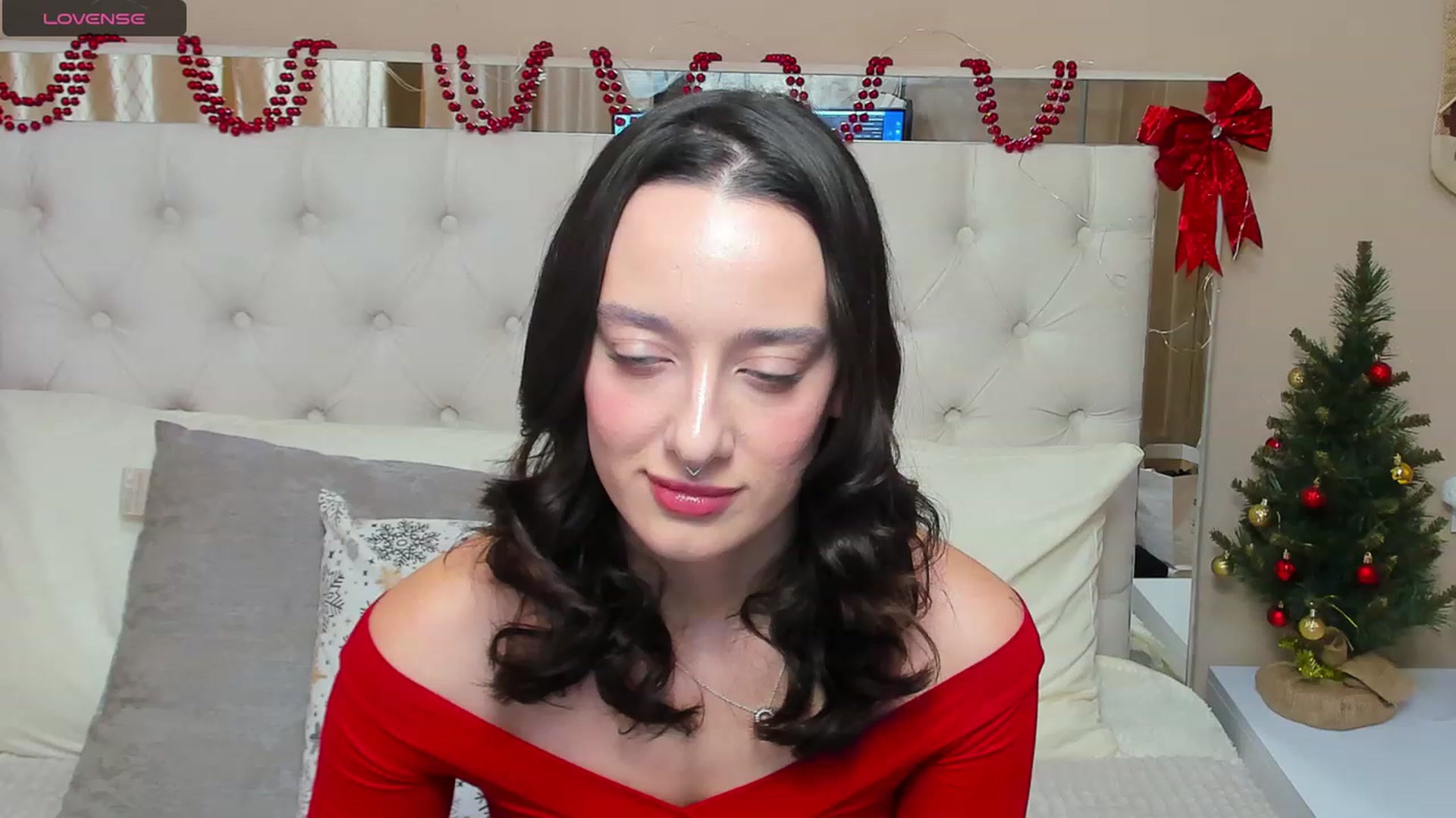 Gallery image thumbnail from MonicaKetman's myfreecams stream on, 12/25/2023, 22:31 image 12 of 20