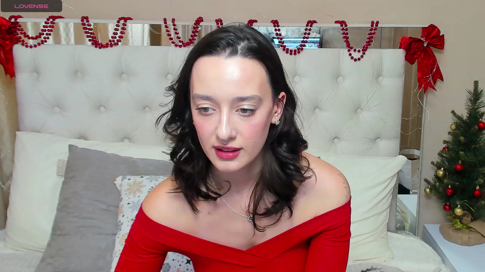 Gallery image thumbnail from MonicaKetman's myfreecams stream on, 12/26/2023, 01:18 image 10 of 20