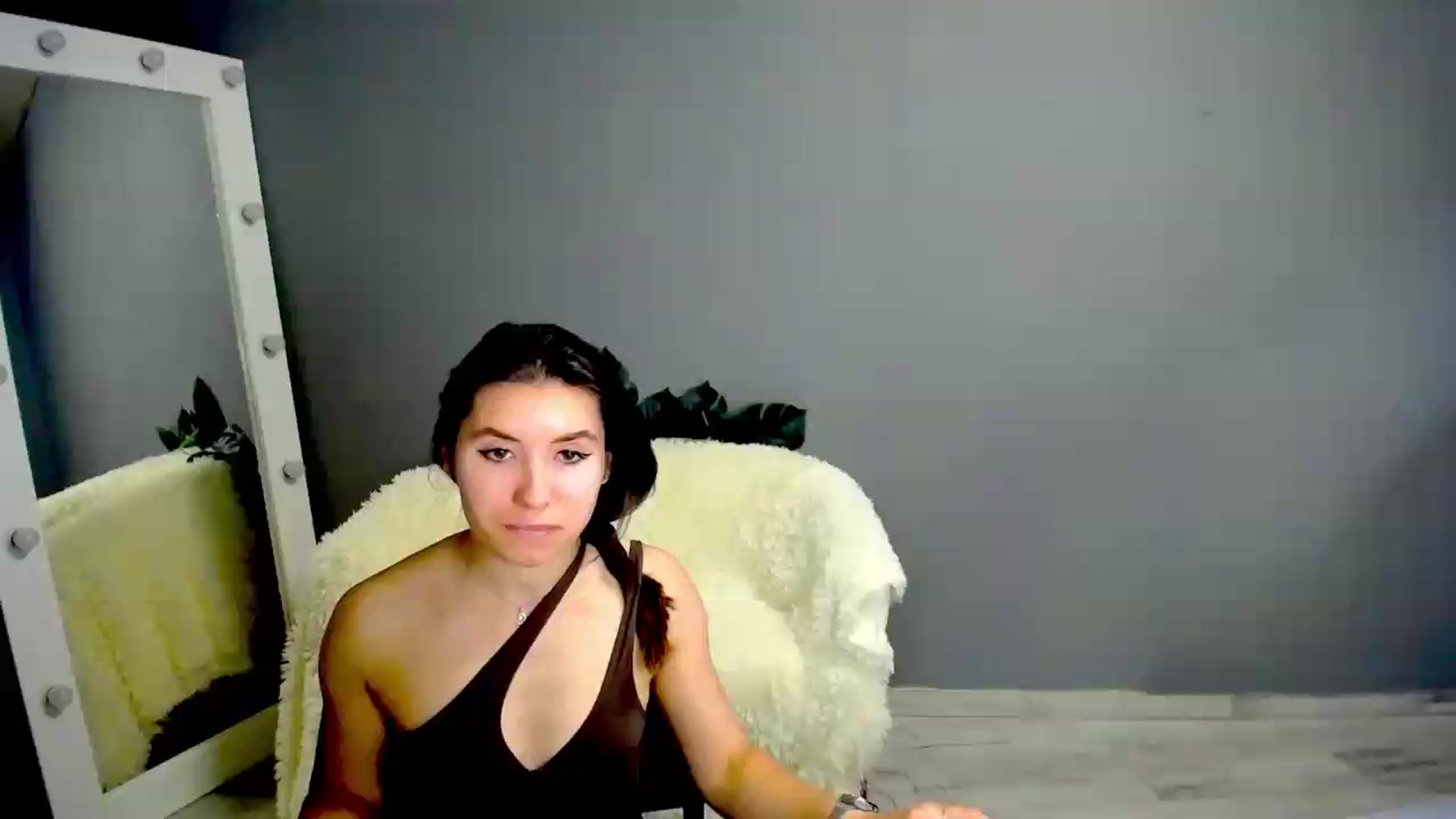 Gallery image thumbnail from MonicaLaRue's myfreecams stream on, 05/28/2026, 17:32 image 1 of 20