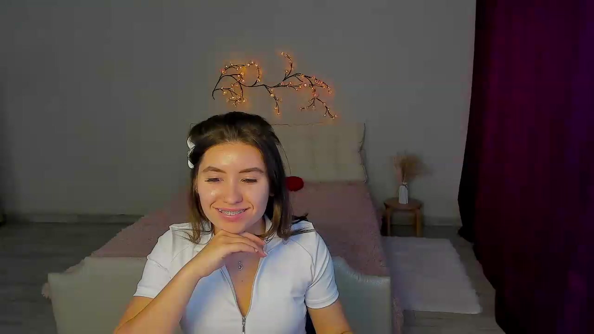 Gallery image thumbnail from MonicaLaRue's myfreecams stream on, 05/29/2026, 11:46 image 4 of 20