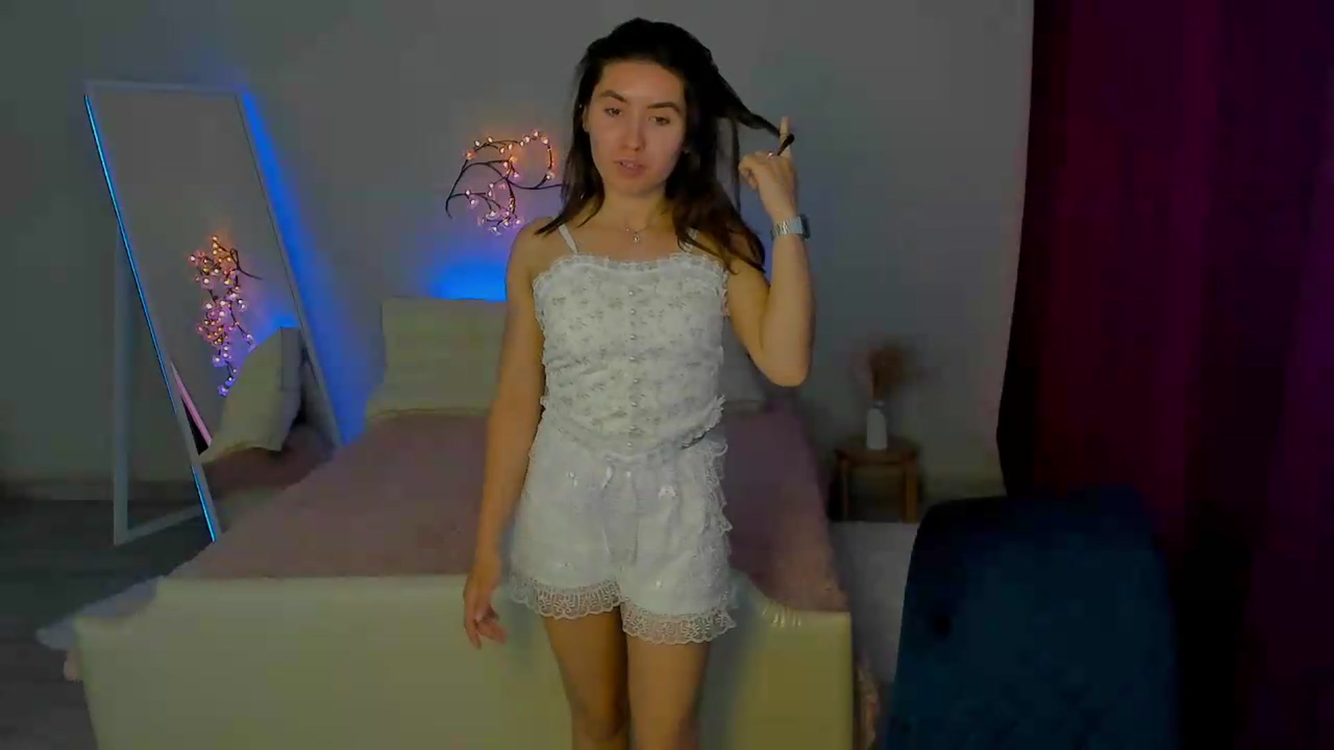 Gallery image thumbnail from MonicaLaRue's myfreecams stream on, 05/29/2026, 15:19 image 17 of 20