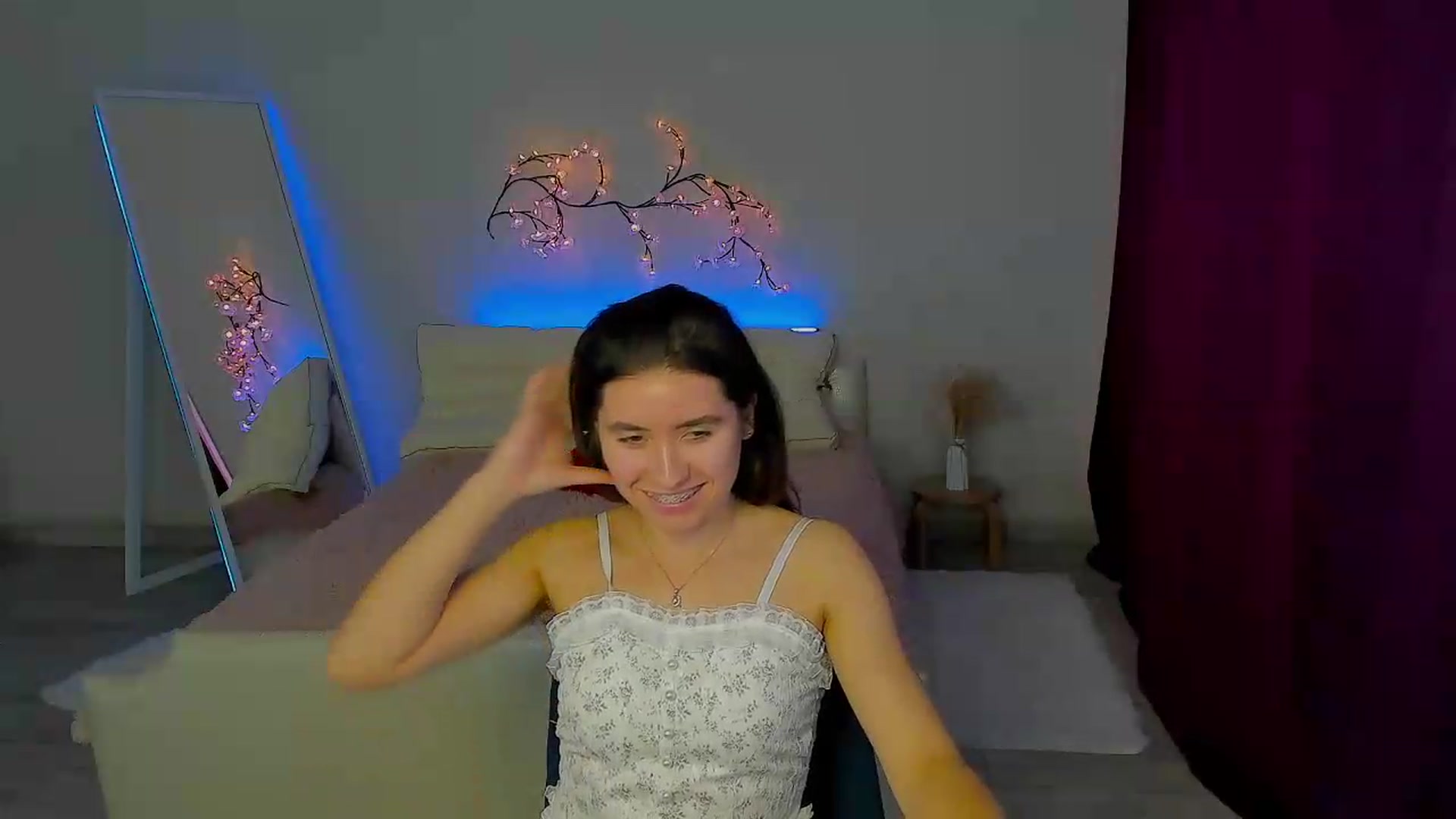 Gallery image thumbnail from MonicaLaRue's myfreecams stream on, 05/29/2026, 15:38 image 7 of 20