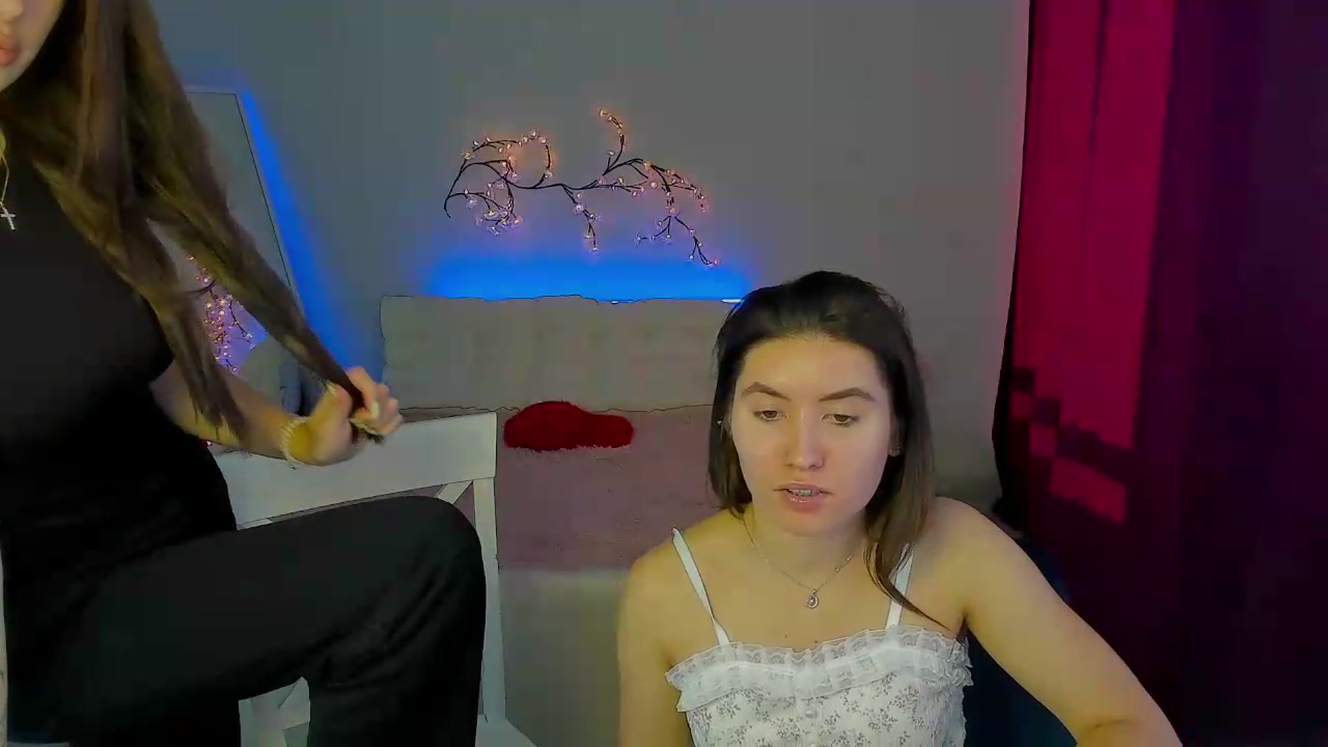 Gallery image thumbnail from MonicaLaRue's myfreecams stream on, 05/29/2026, 16:11 image 16 of 20