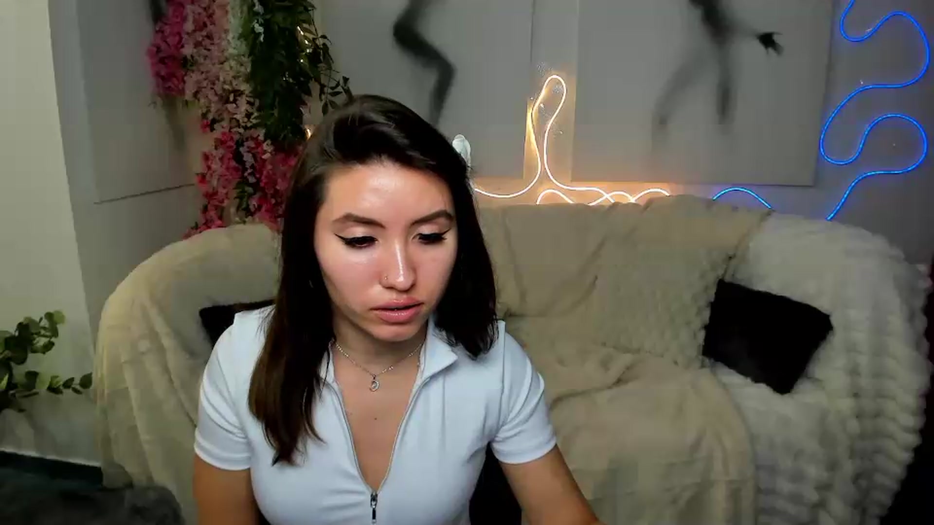 Gallery image thumbnail from MonicaLaRue's myfreecams stream on, 06/01/2026, 13:25 image 12 of 20