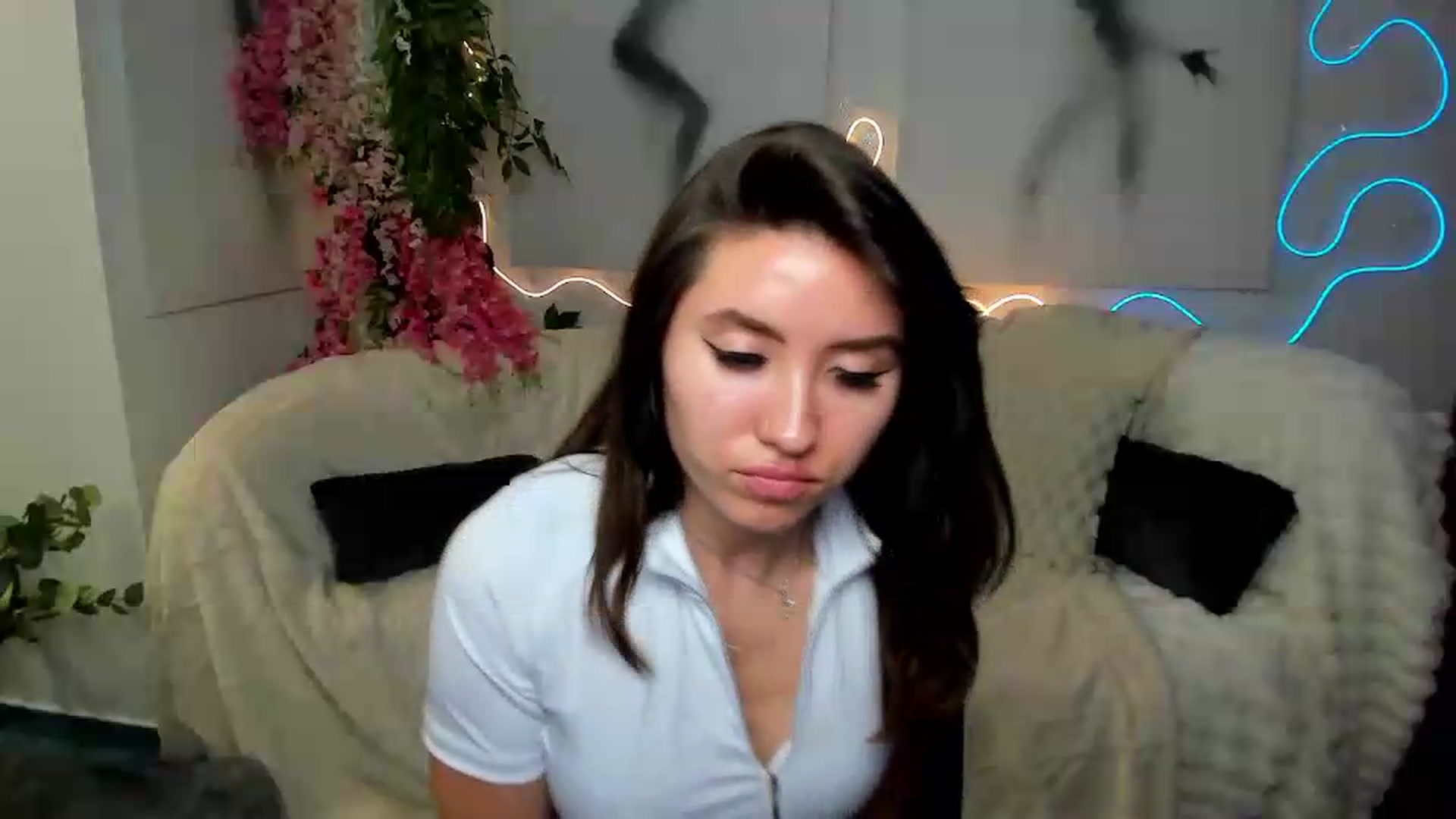 Gallery image thumbnail from MonicaLaRue's myfreecams stream on, 06/01/2026, 13:25 image 18 of 20