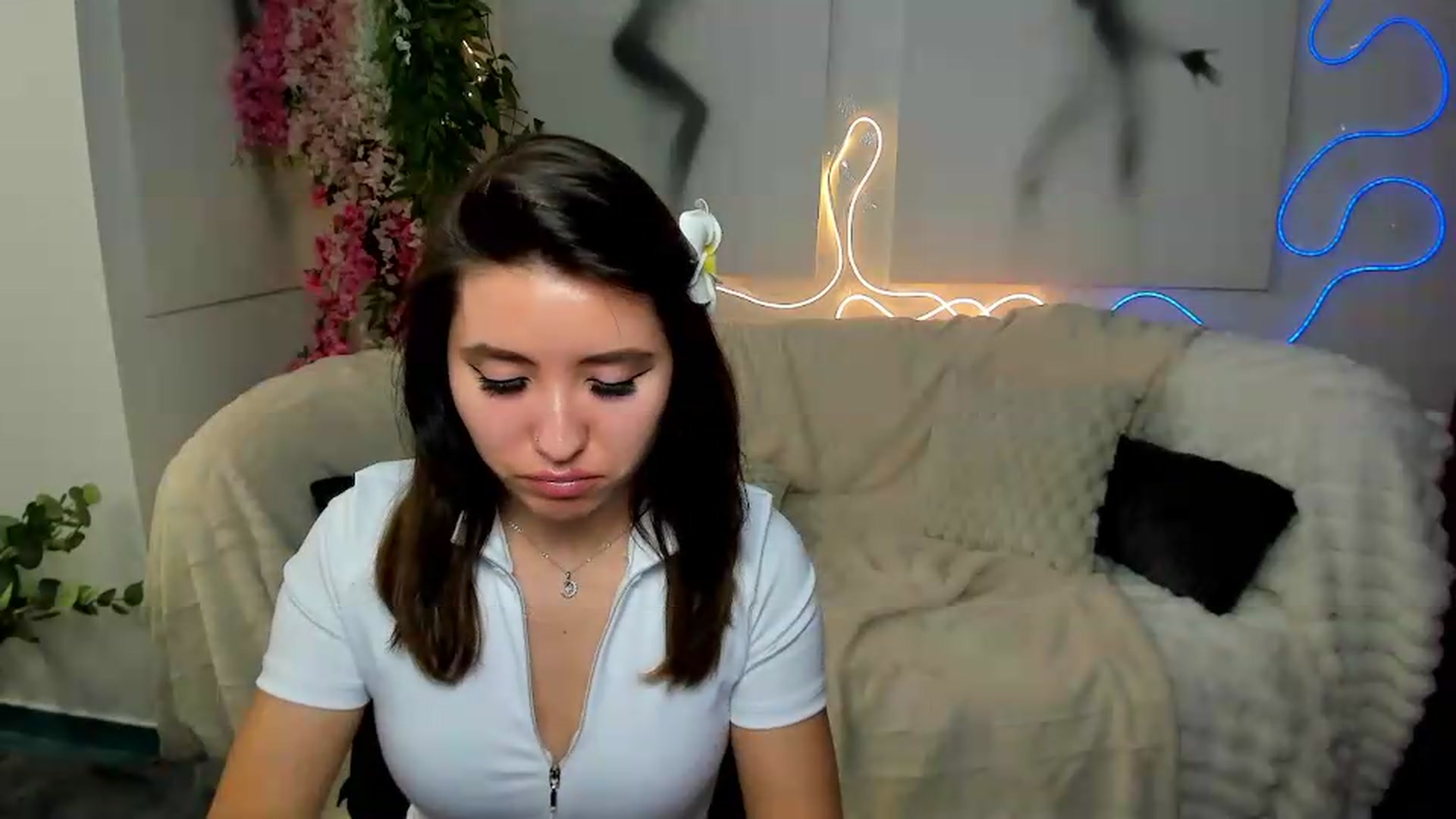Gallery image thumbnail from MonicaLaRue's myfreecams stream on, 06/01/2026, 13:25 image 3 of 20