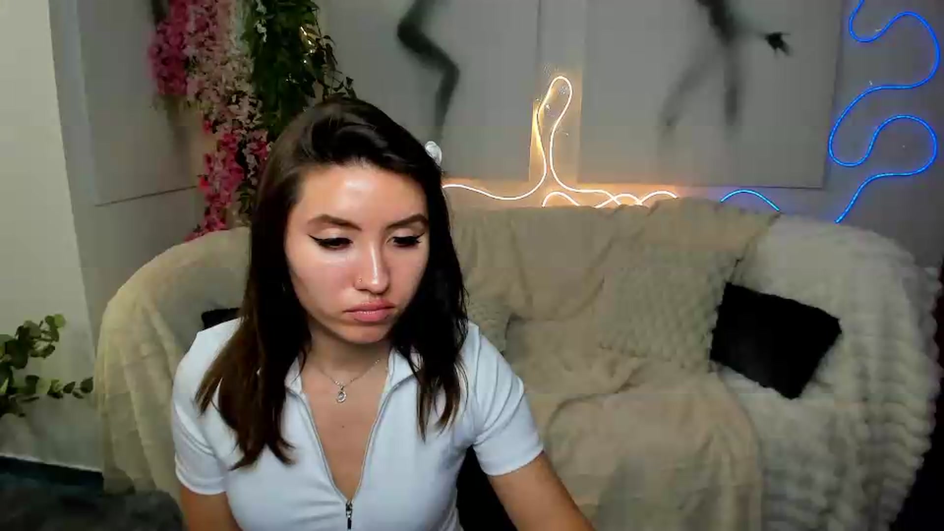 Gallery image thumbnail from MonicaLaRue's myfreecams stream on, 06/01/2026, 13:25 image 10 of 20