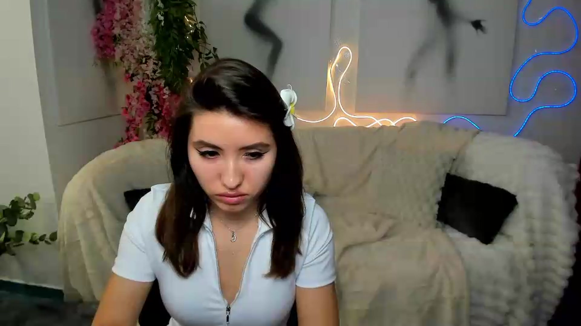 Gallery image thumbnail from MonicaLaRue's myfreecams stream on, 06/01/2026, 13:25 image 2 of 20