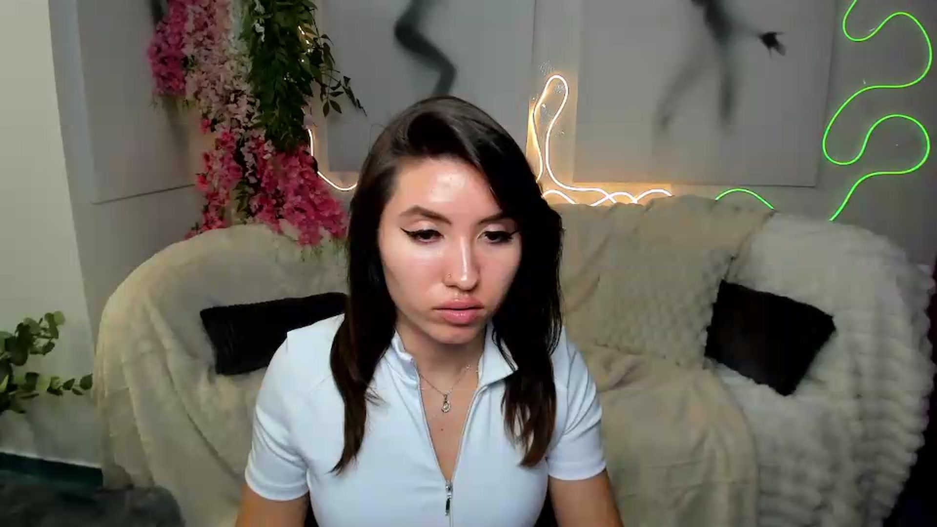 Gallery image thumbnail from MonicaLaRue's myfreecams stream on, 06/01/2026, 14:40 image 8 of 20