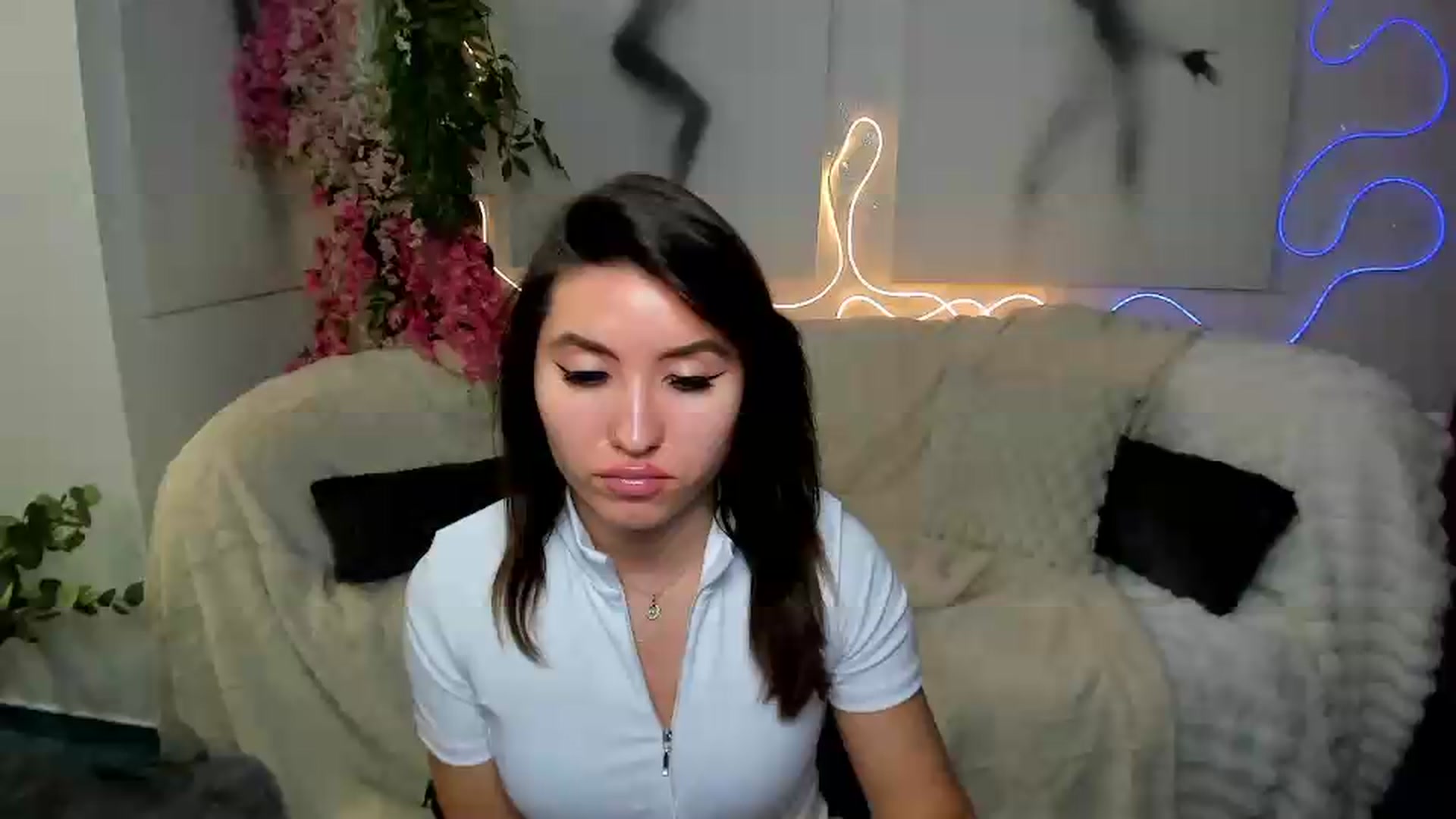 Gallery image thumbnail from MonicaLaRue's myfreecams stream on, 06/01/2026, 14:40 image 1 of 20