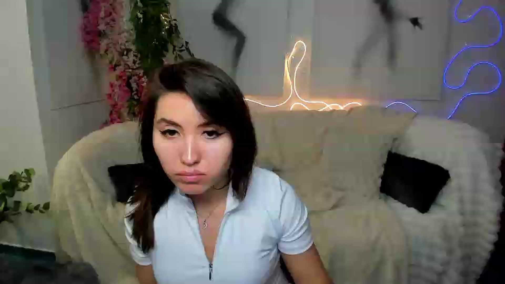 Gallery image thumbnail from MonicaLaRue's myfreecams stream on, 06/01/2026, 14:40 image 3 of 20
