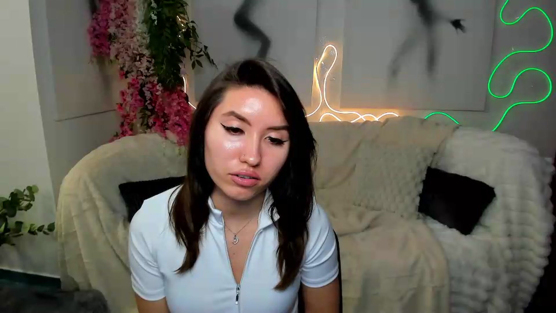 Gallery image thumbnail from MonicaLaRue's myfreecams stream on, 06/01/2026, 14:40 image 13 of 20