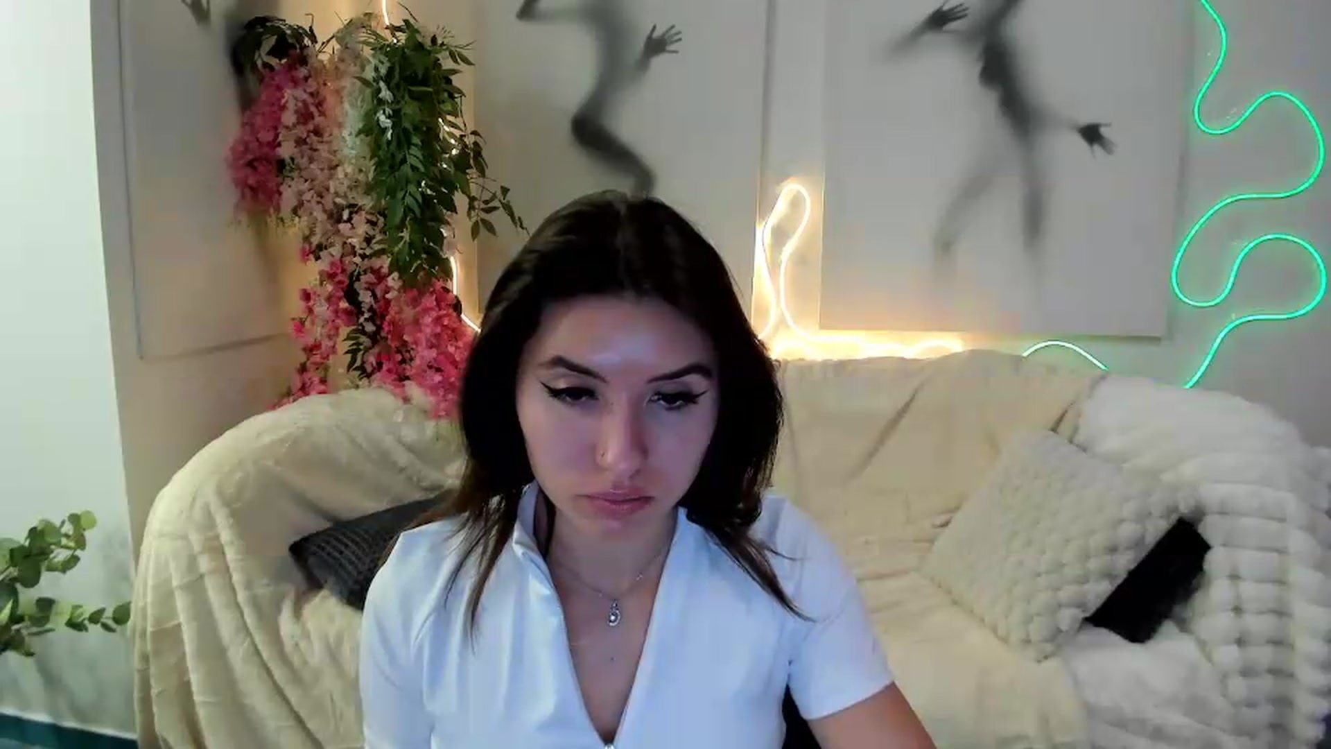 Gallery image thumbnail from MonicaLaRue's myfreecams stream on, 06/01/2026, 17:56 image 9 of 20