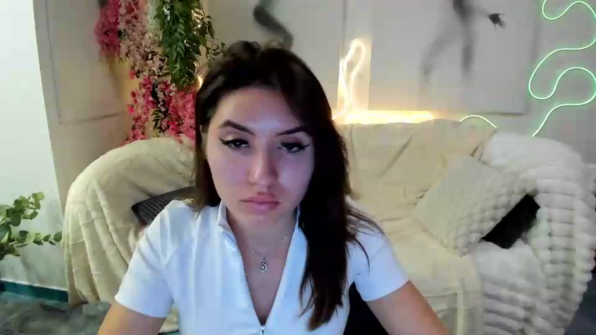 Gallery image thumbnail from MonicaLaRue's myfreecams stream on, 06/01/2026, 17:56 image 2 of 20