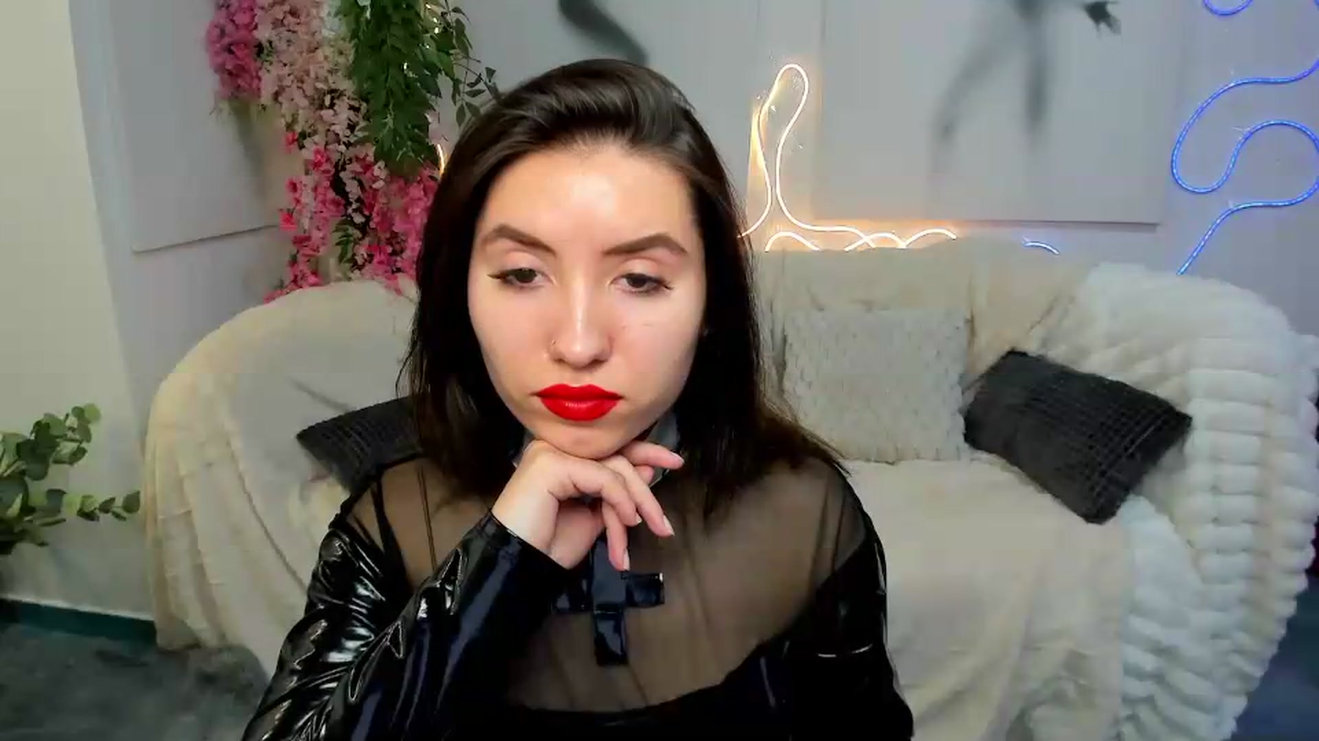 Gallery image thumbnail from MonicaLaRue's myfreecams stream on, 06/02/2026, 07:12 image 17 of 20