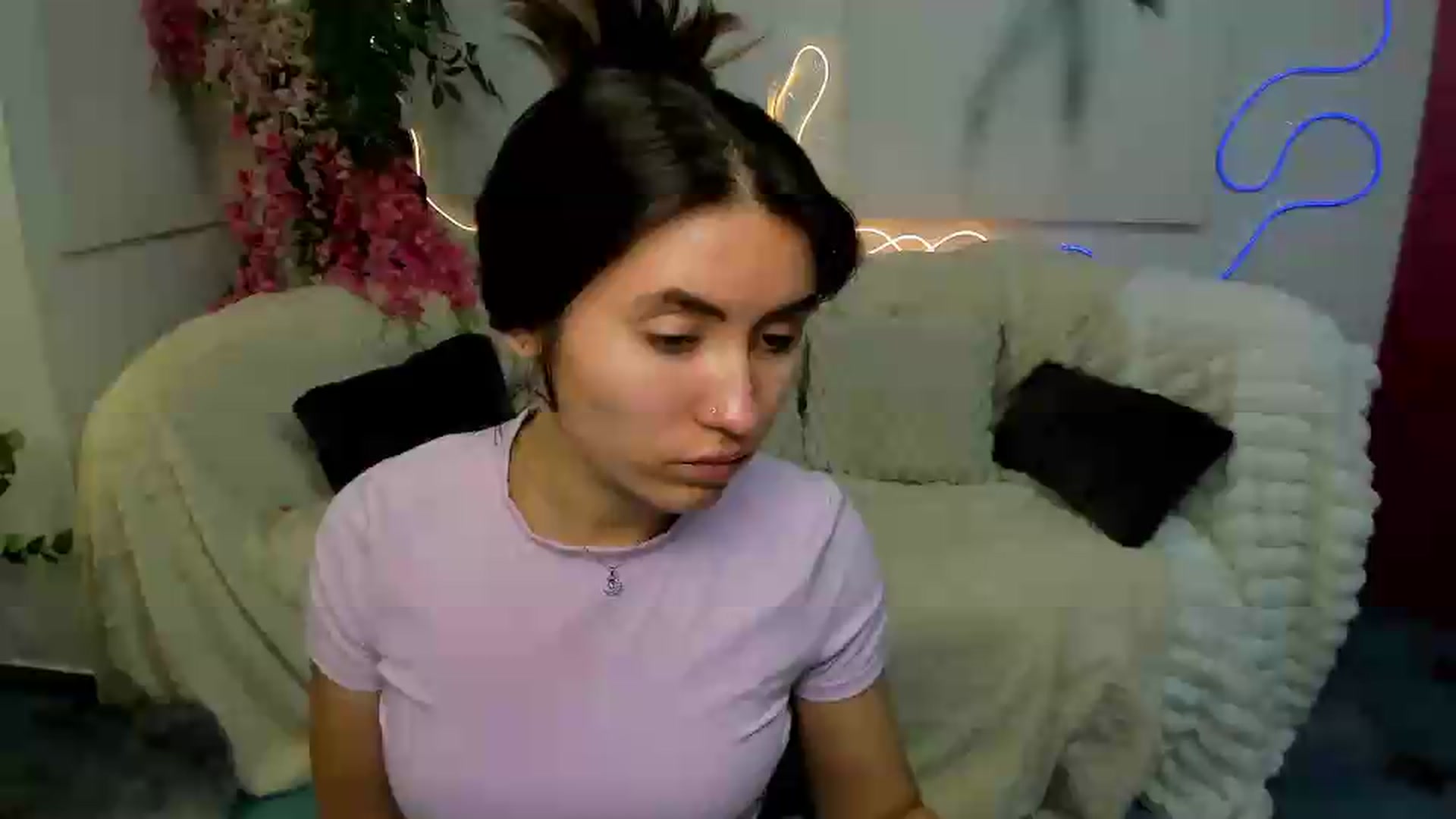Gallery image thumbnail from MonicaLaRue's myfreecams stream on, 06/02/2026, 09:50 image 1 of 20