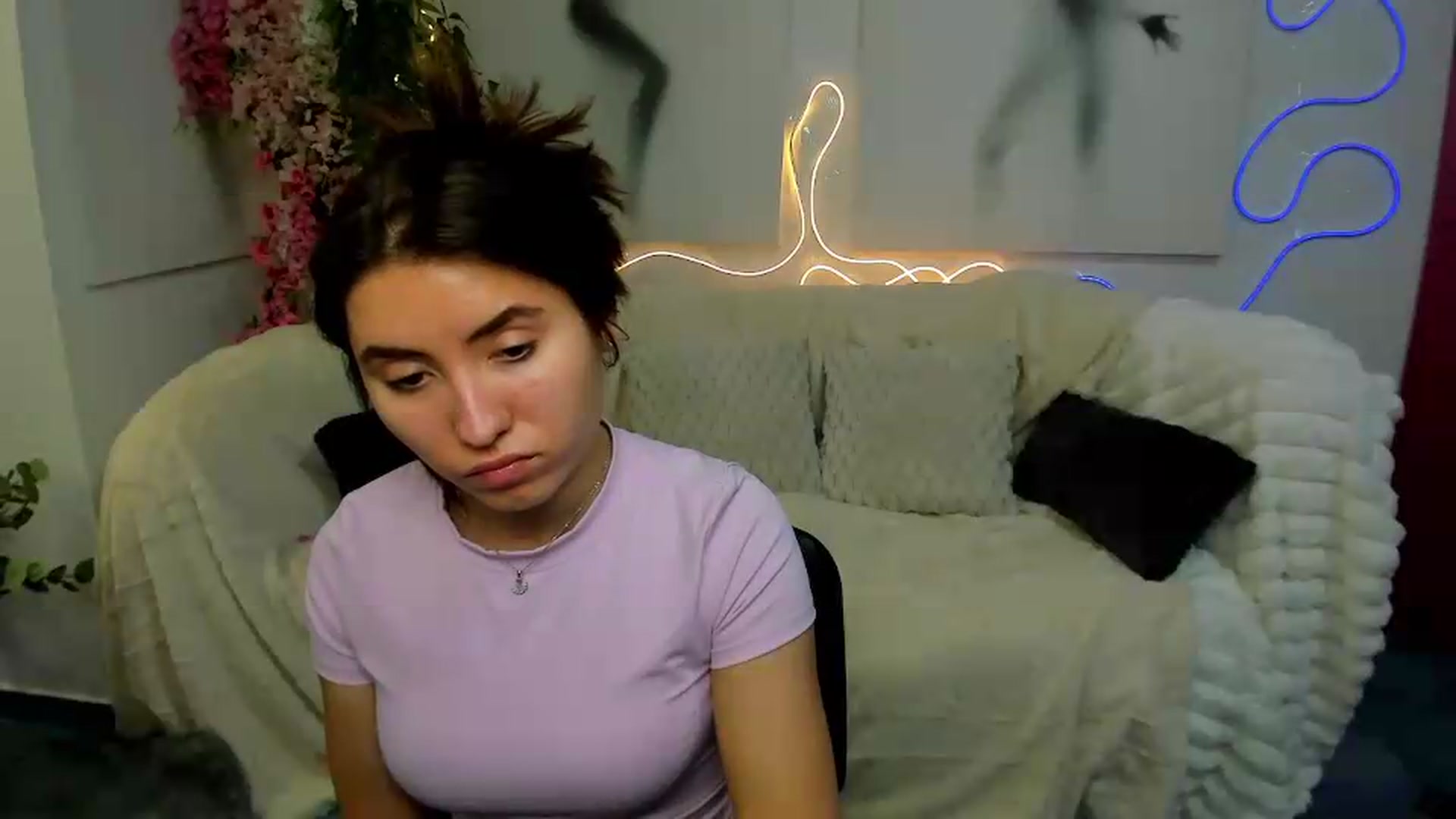 Gallery image thumbnail from MonicaLaRue's myfreecams stream on, 06/02/2026, 10:17 image 4 of 20