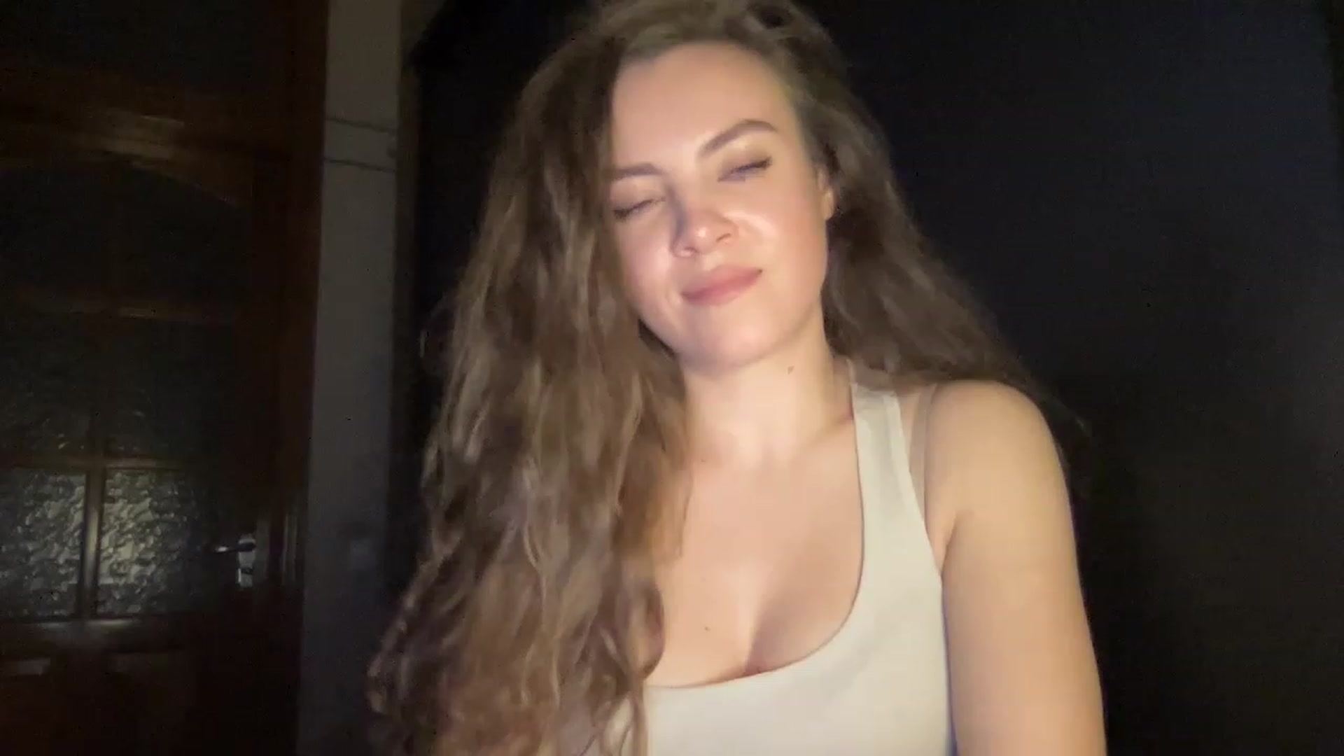 Gallery image thumbnail from MonicaLeCruze's myfreecams stream on, 05/30/2023, 17:52 image 10 of 20