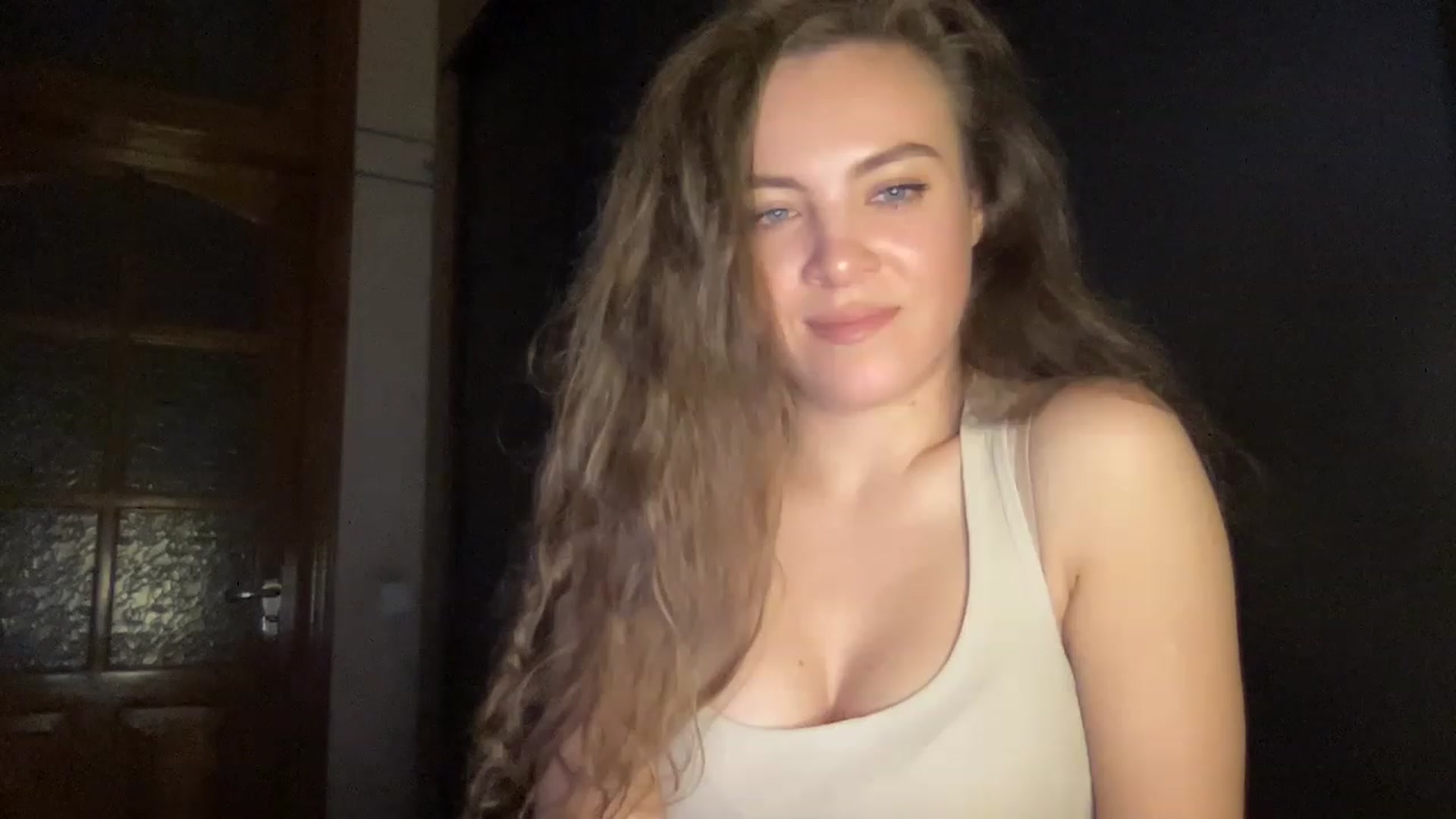 Gallery image thumbnail from MonicaLeCruze's myfreecams stream on, 05/30/2023, 17:52 image 13 of 20