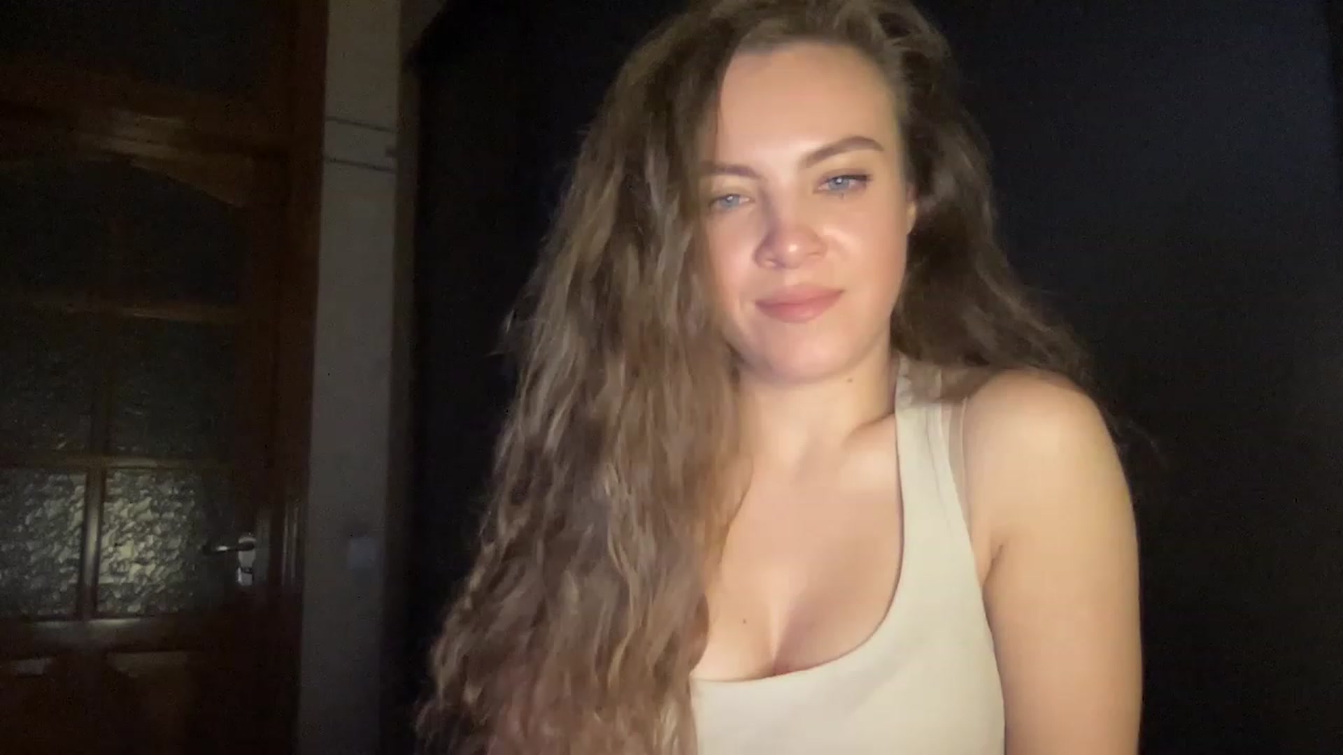 Gallery image thumbnail from MonicaLeCruze's myfreecams stream on, 05/30/2023, 17:52 image 8 of 20
